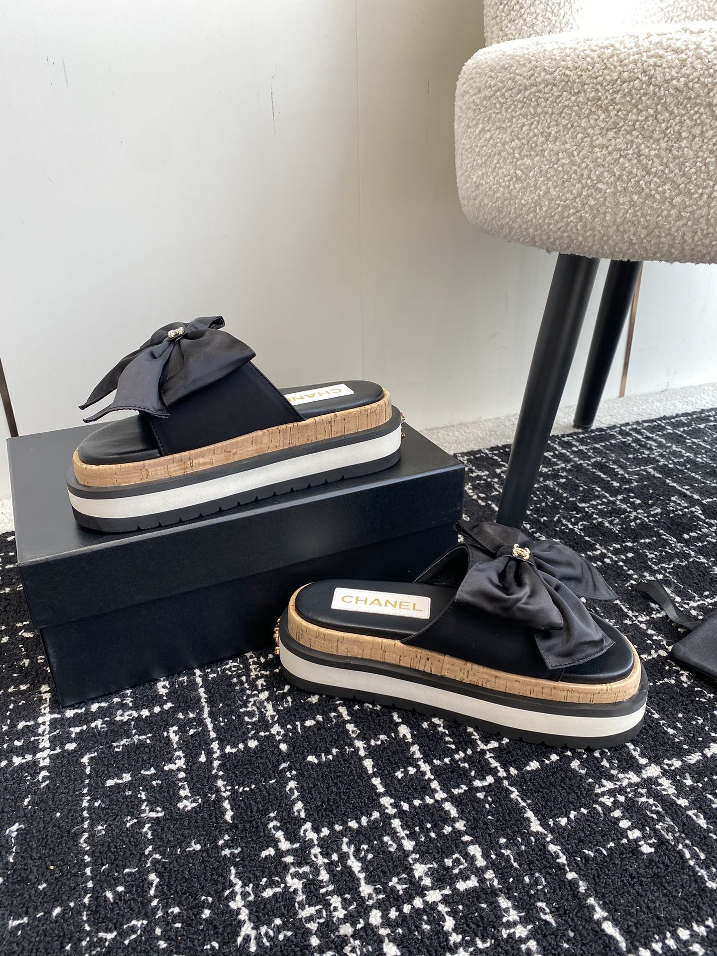 UA Ch**el PLATFORM SLIDES