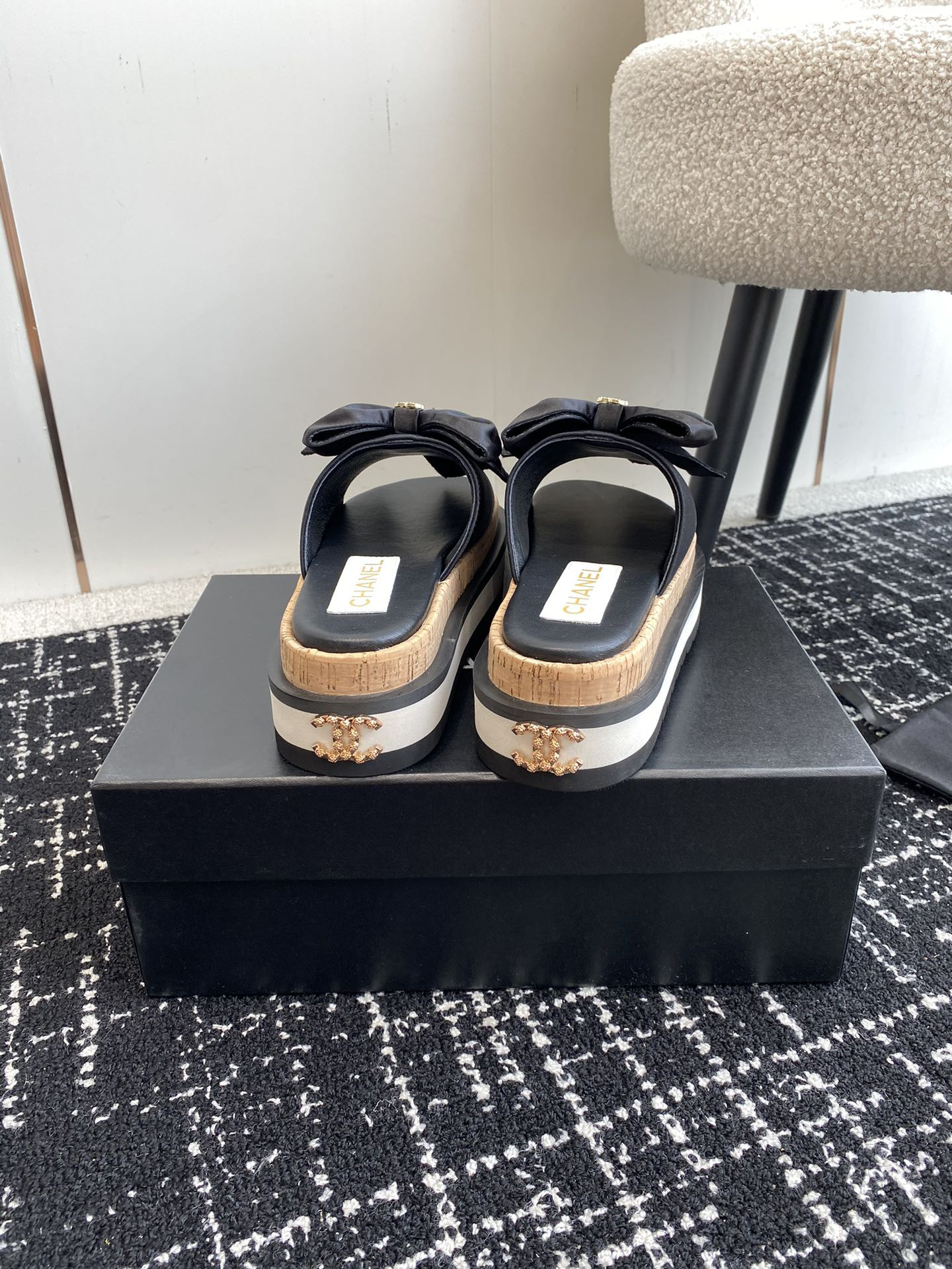UA Ch**el PLATFORM SLIDES