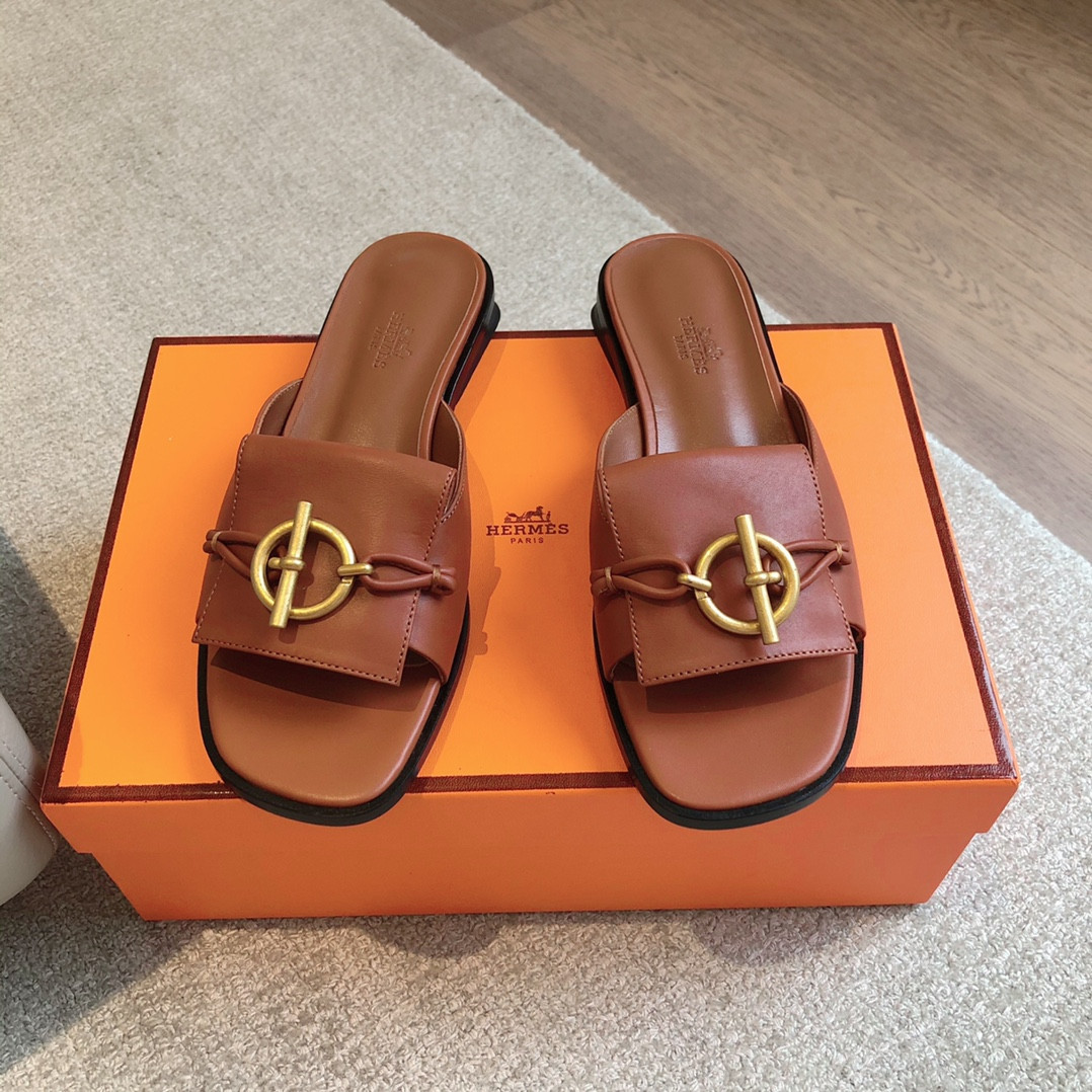 UA H**me5 Isle sandal