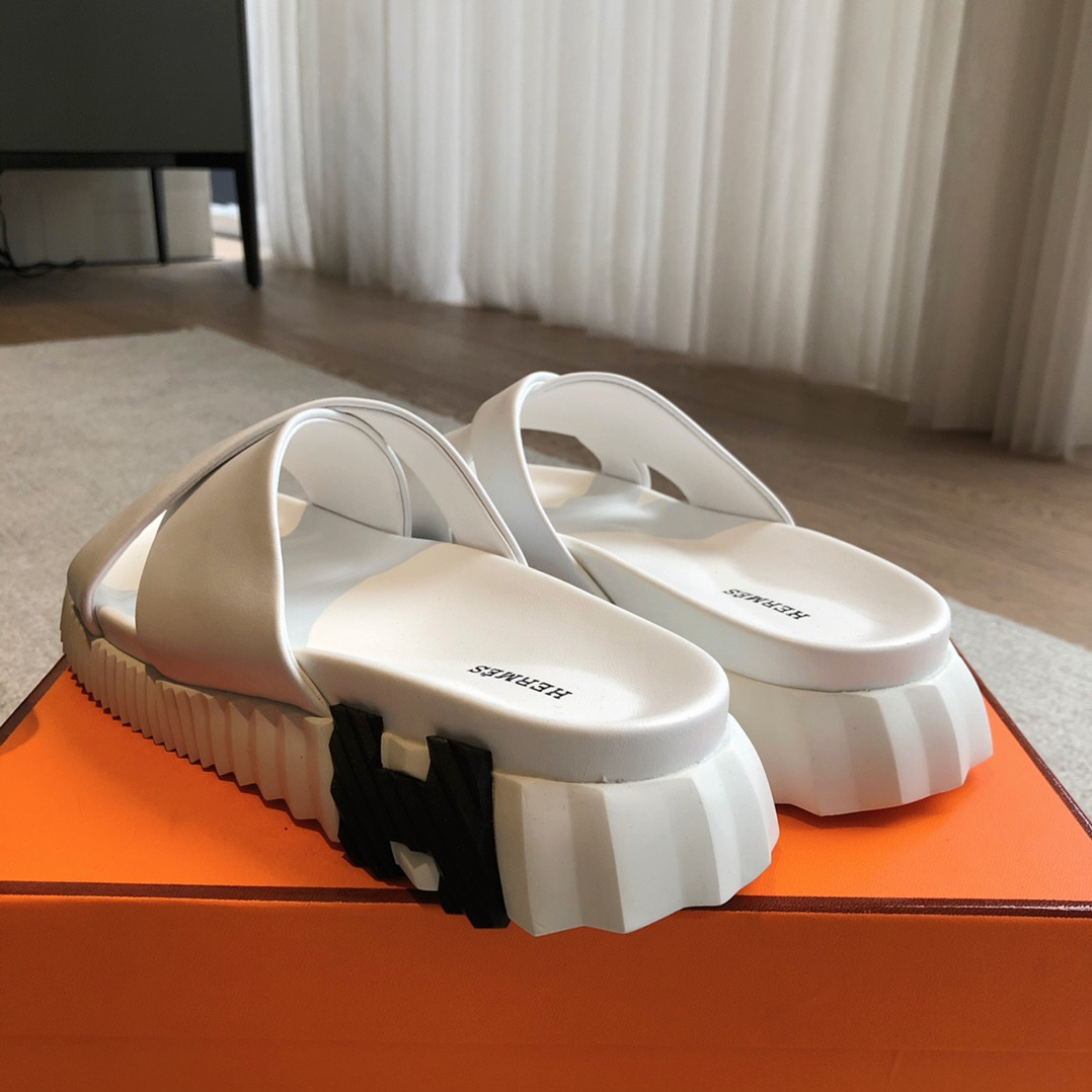 UA H**me5 Infra sandal