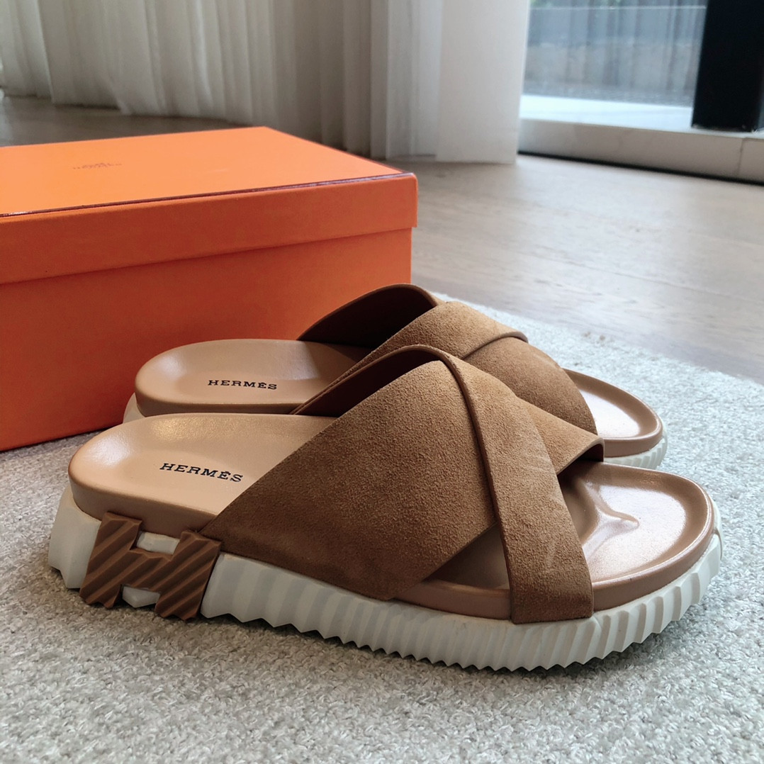 UA H**me5 Infra sandal