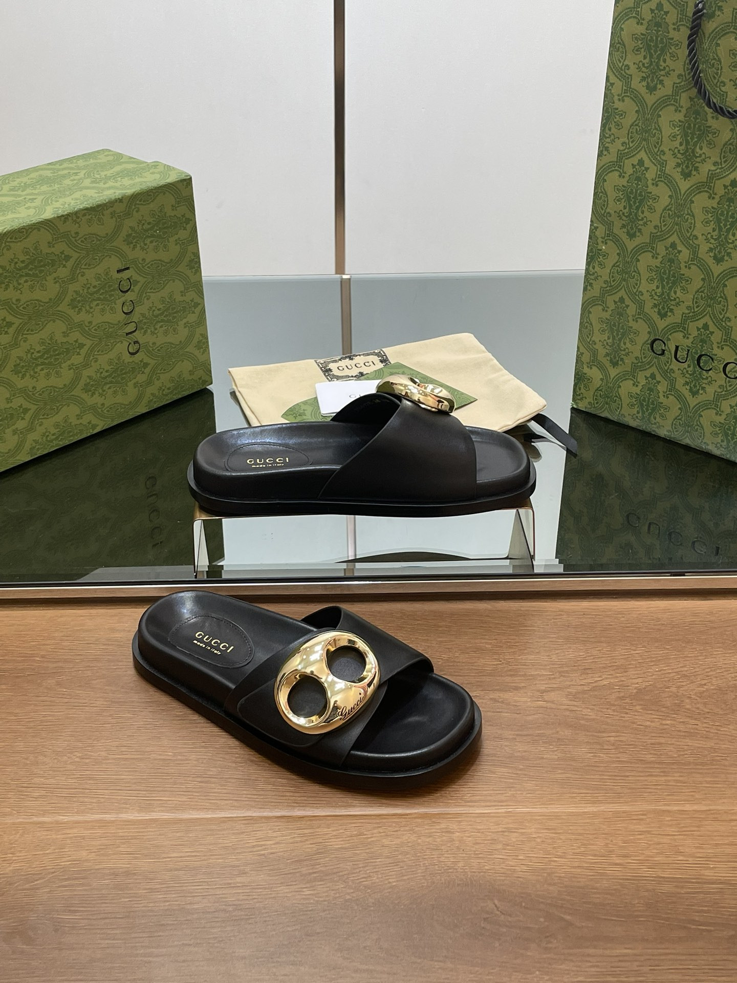 UA Gvc*1 MARINA CHAIN SLIDE SANDAL