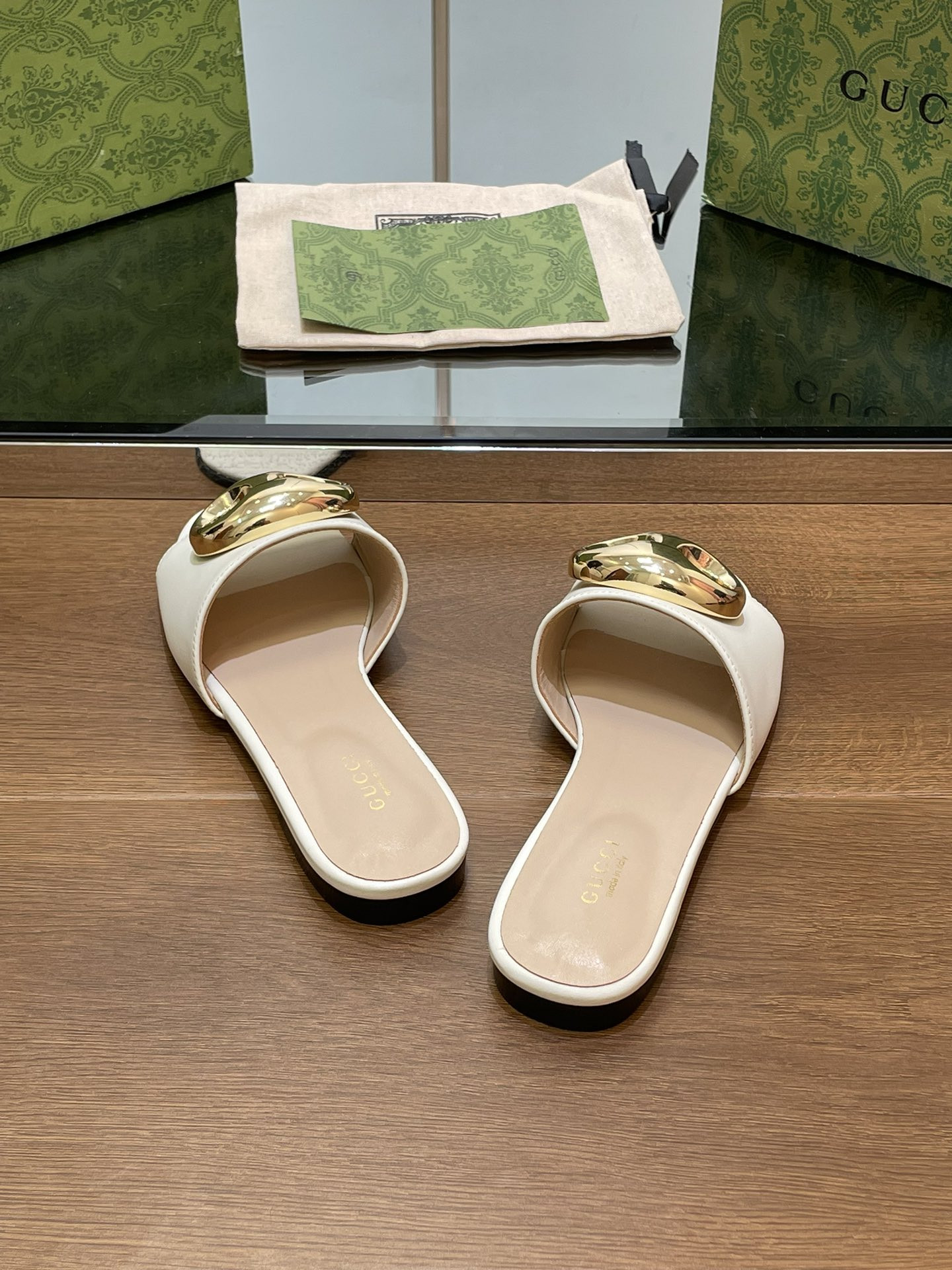 UA Gvc*1 MARINA CHAIN SLIDE