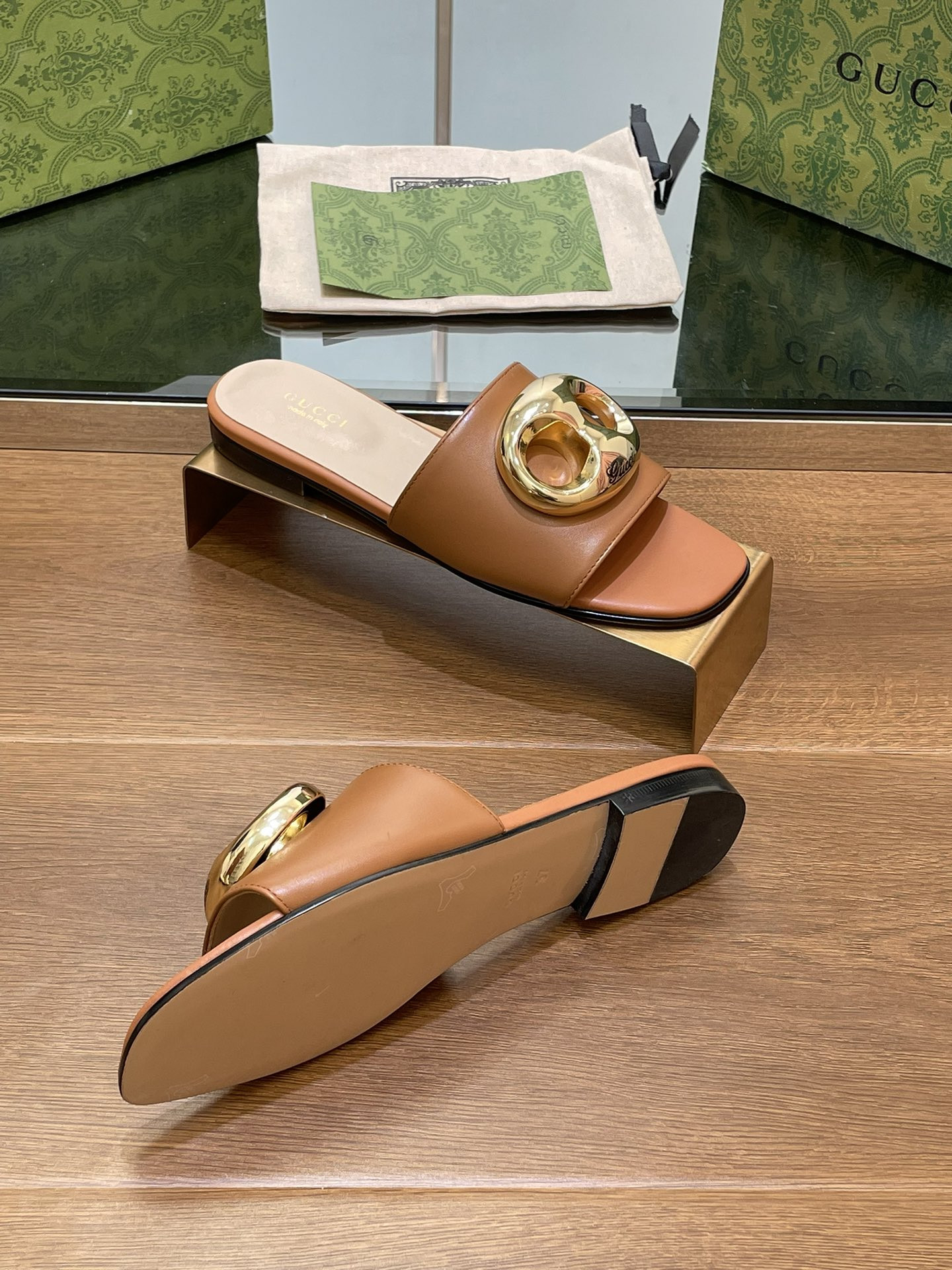 UA Gvc*1 MARINA CHAIN SLIDE