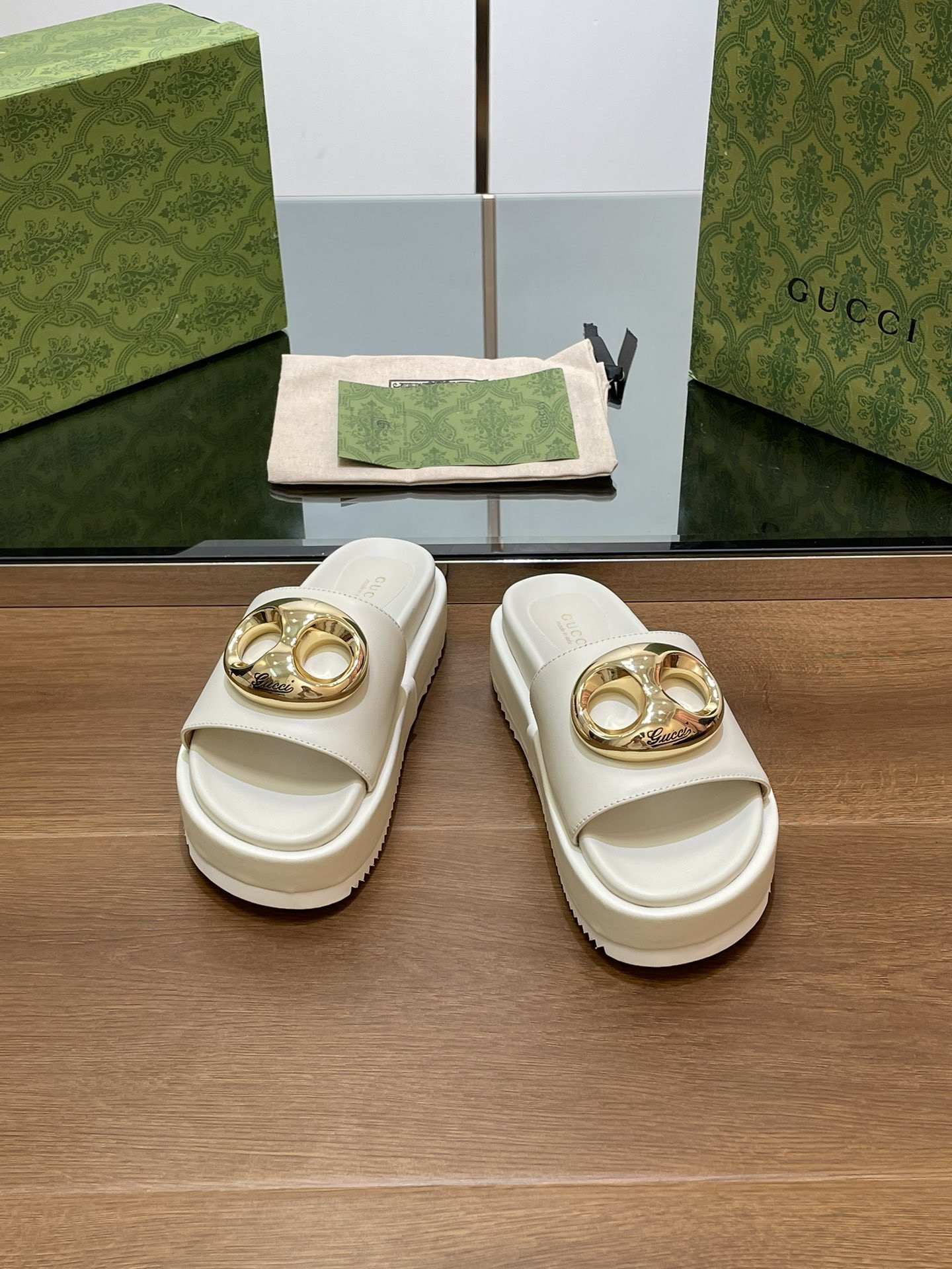 UA Gvc*1 MARINA CHAIN SLIDE