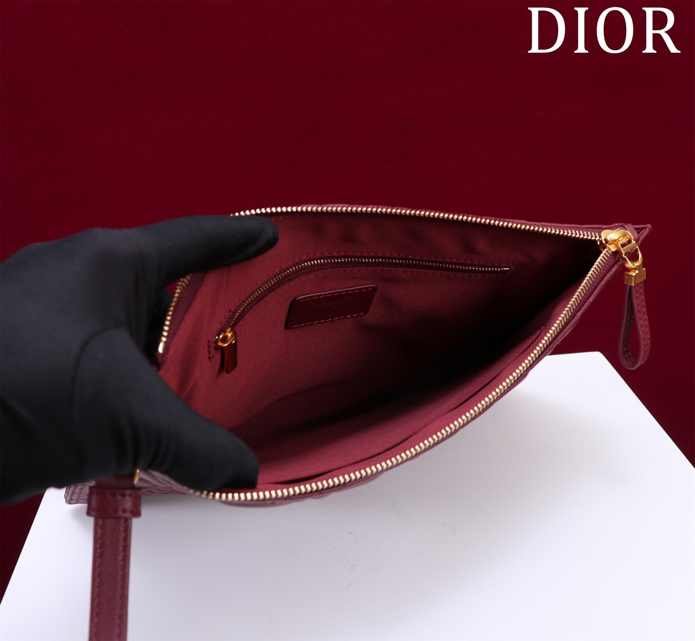 Large D10r Caro Daily Pouch 30 x 21.5 cm