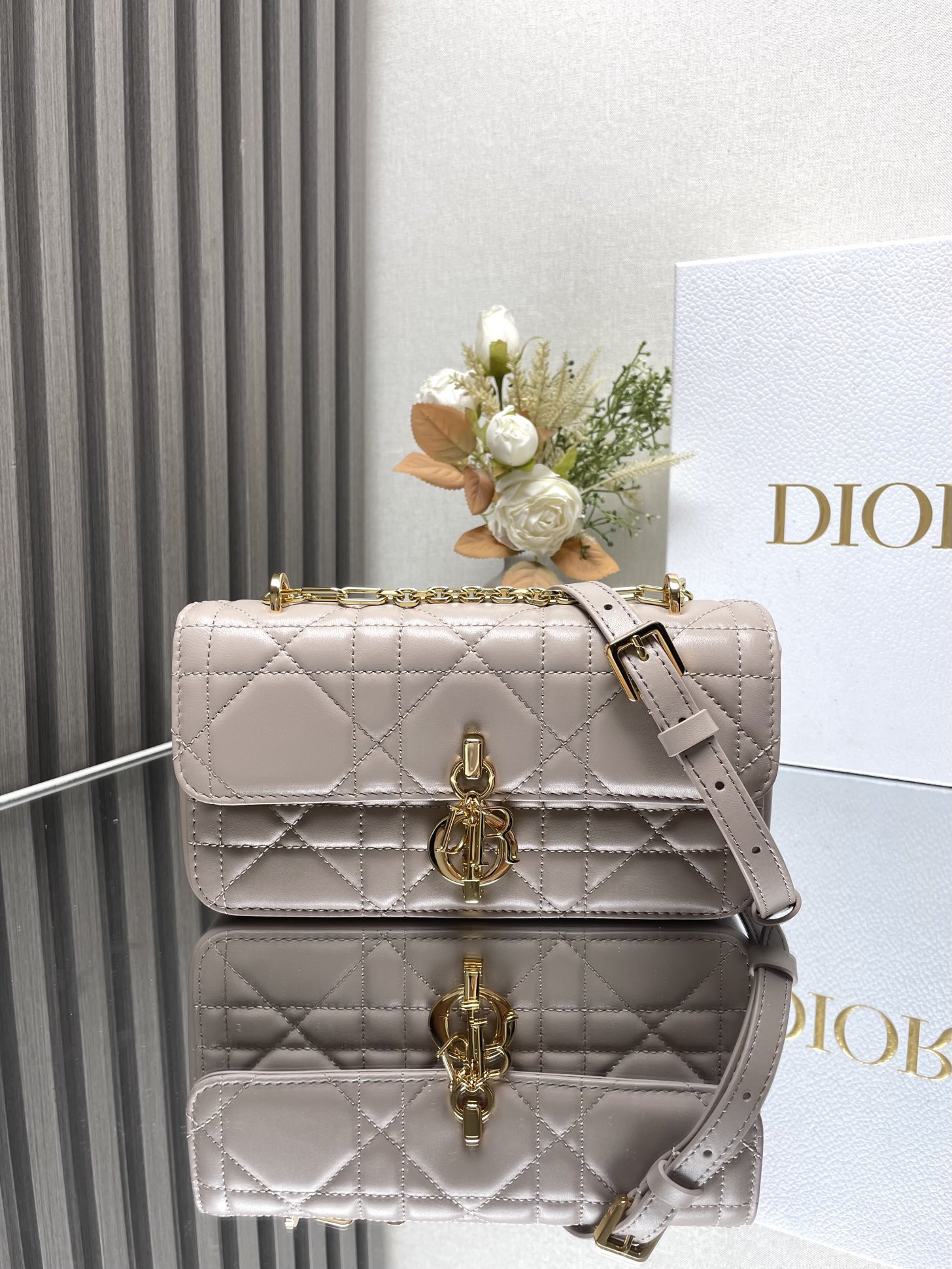 D10r Miss Daisy Mini Bag 22 x 12.5 x 4 cm
