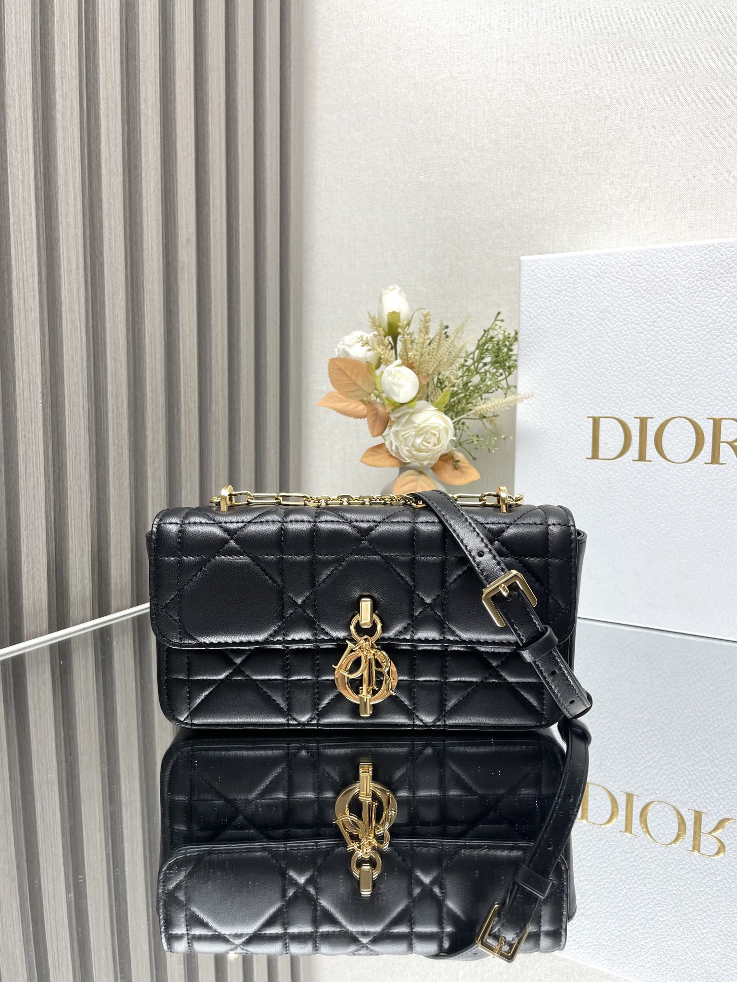 D10r Miss Daisy Mini Bag 22 x 12.5 x 4 cm