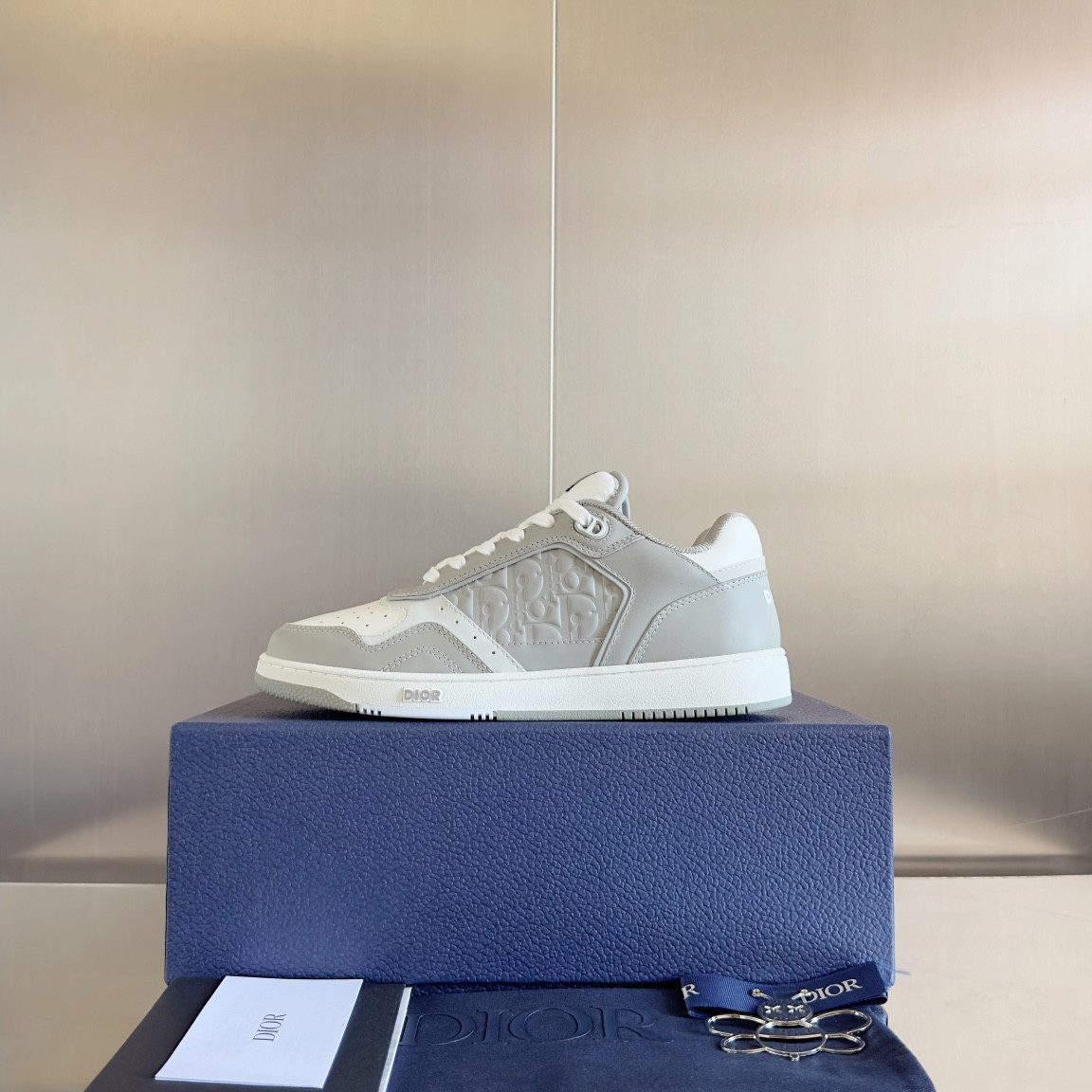 UA D10r B27 Sneaker