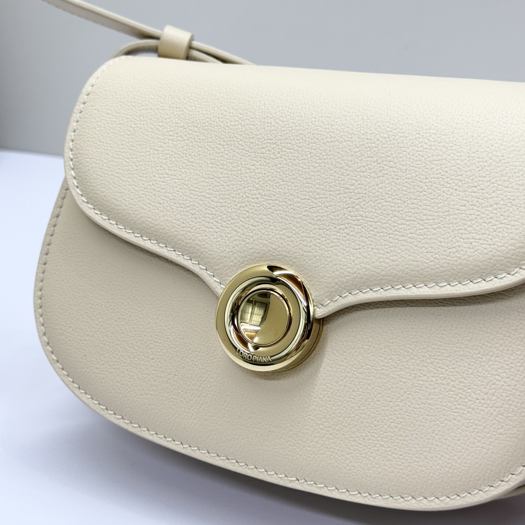 L0r0 P1ana Mini Ghiera Bag 18x13x7 cm