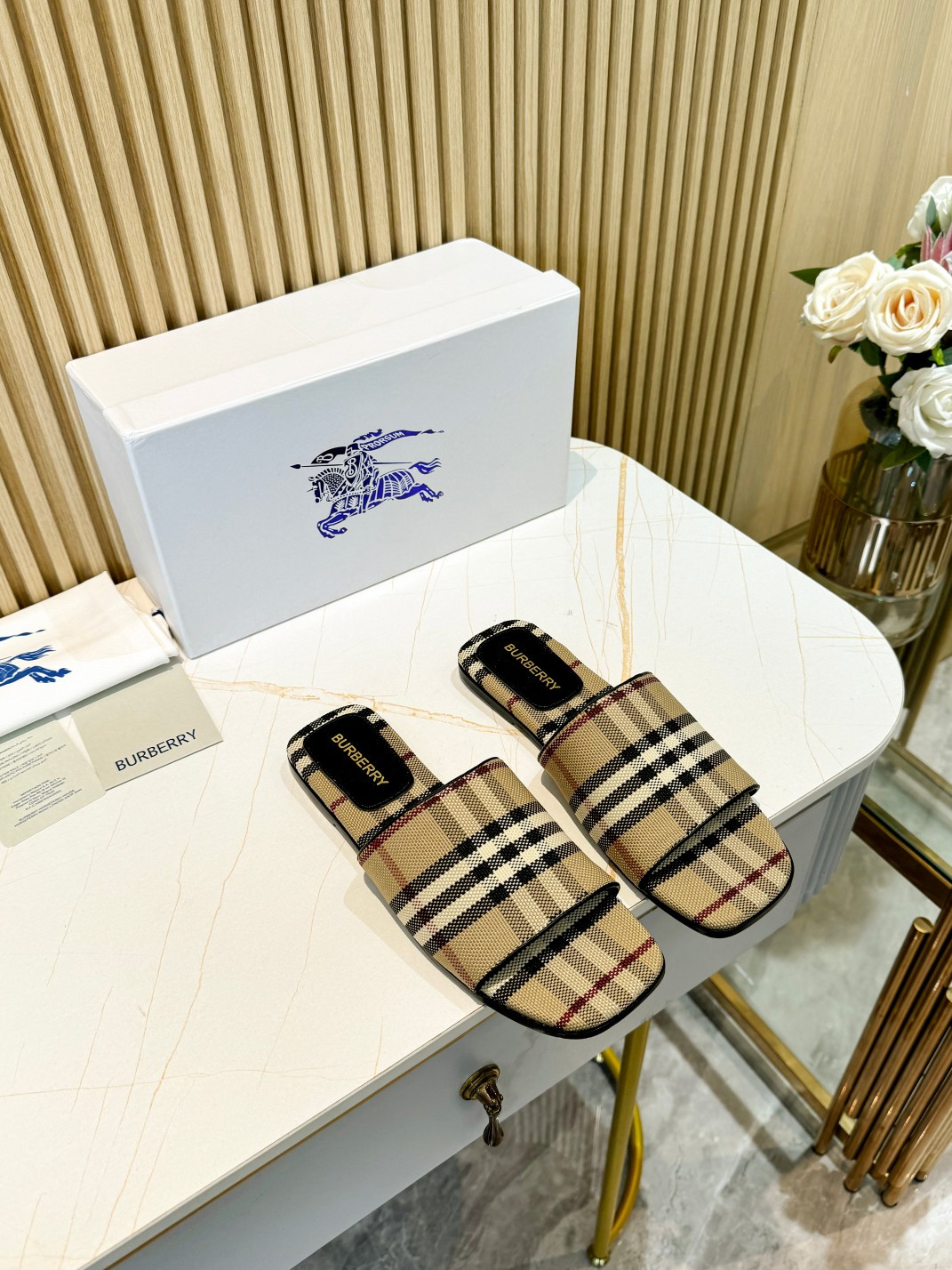 UA Bv*b*rry Check Slides