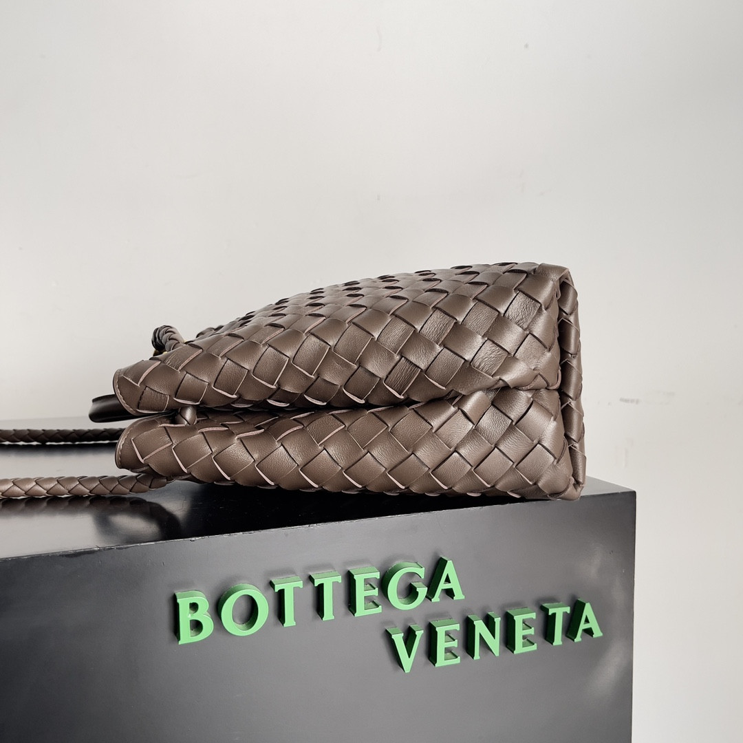B0tt*ga Ven*ta Medium Andiamo 32x25x11CM