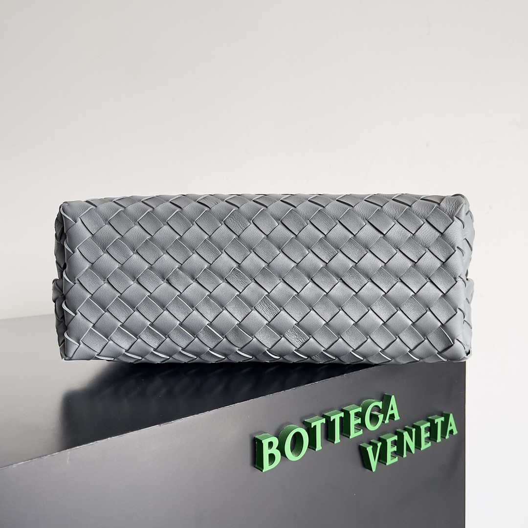 B0tt*ga Ven*ta Medium Andiamo 32x25x11CM