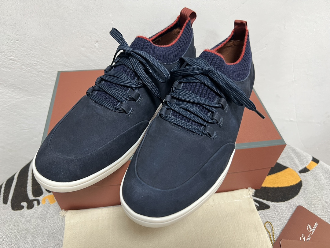 UA L0r0 P1ana Soho Walk Sneaker