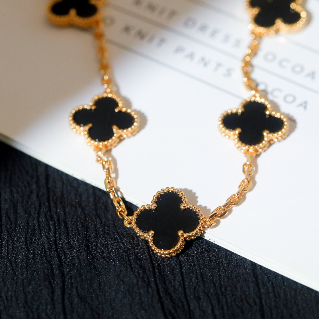 V*n Cl**f & Arpels Vintage Alhambra bracelet, 5 motifs 19cm