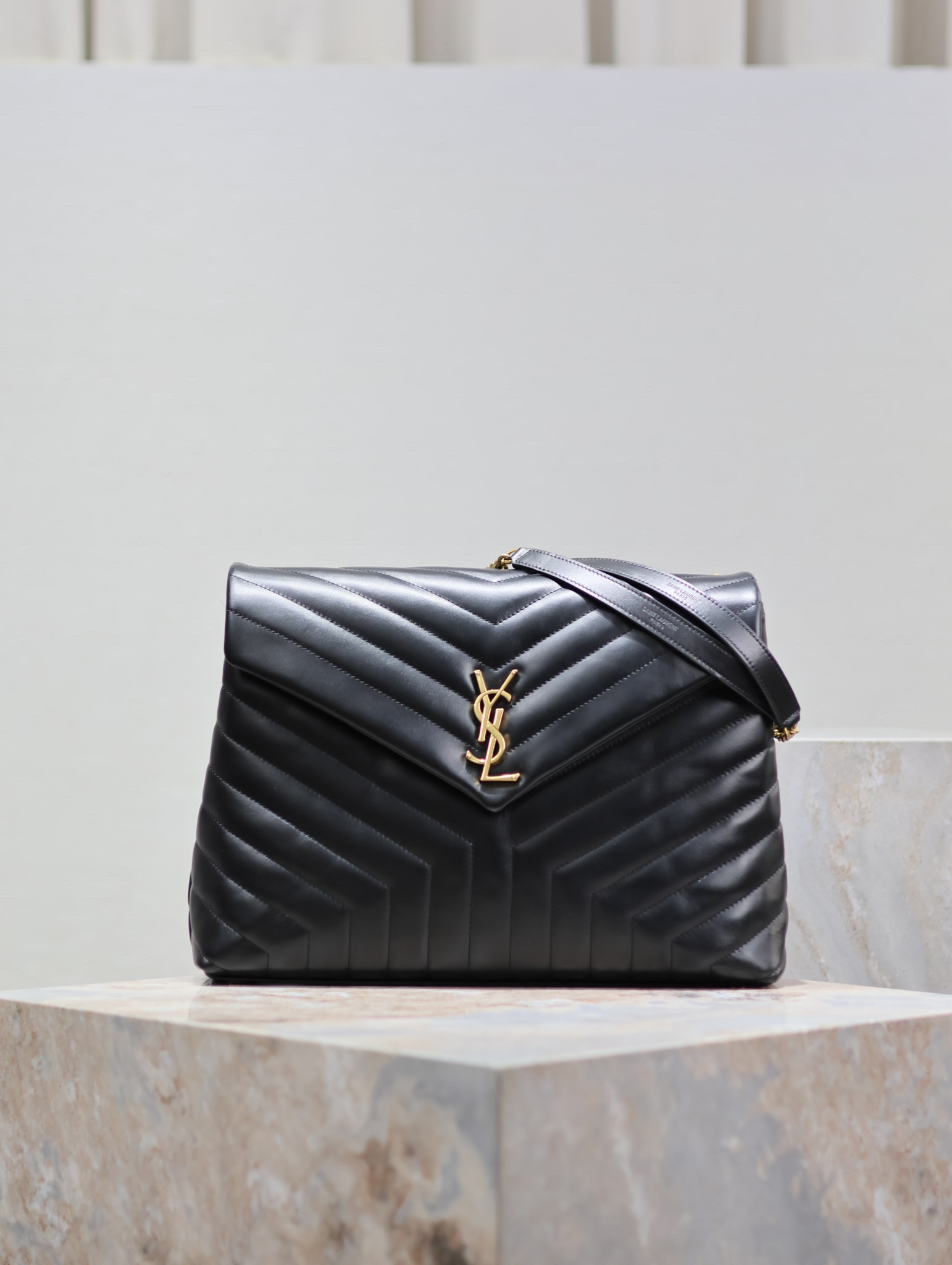 Y51 LouLou 36×27×14cm