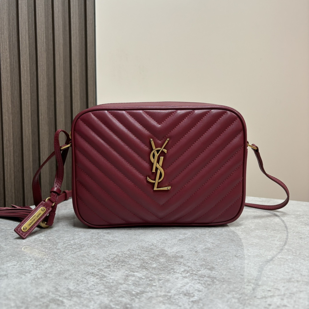 Y51 LOU camera bag in quilted leather 23x16x6cm