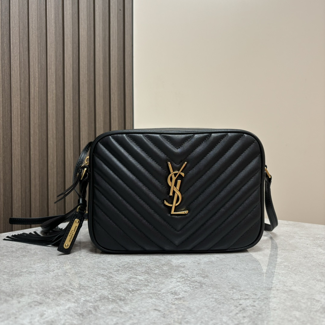 Y51 LOU camera bag in quilted leather 23x16x6cm