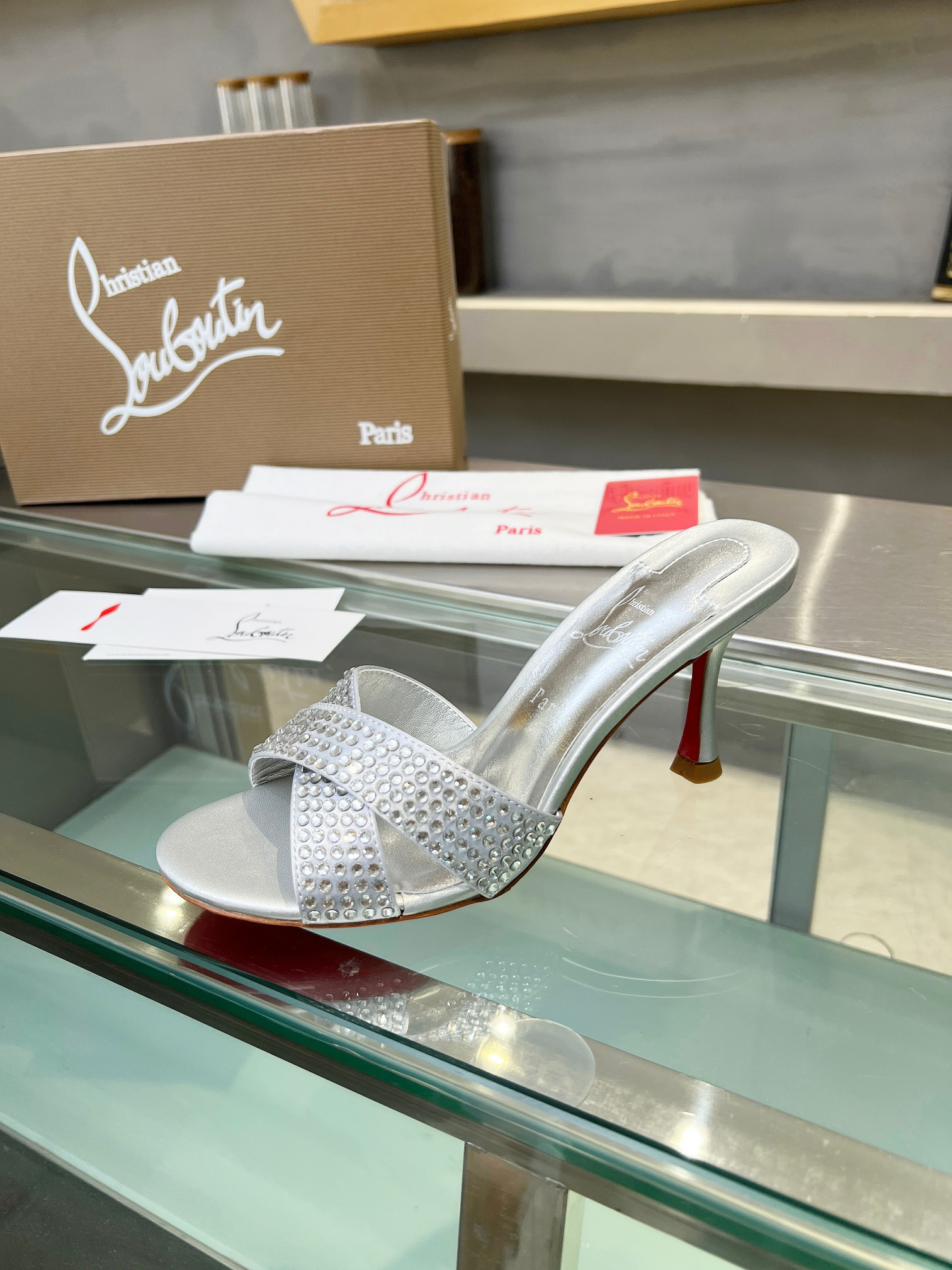 ua chr1st1an louboutin cl red-botT0m shoes
