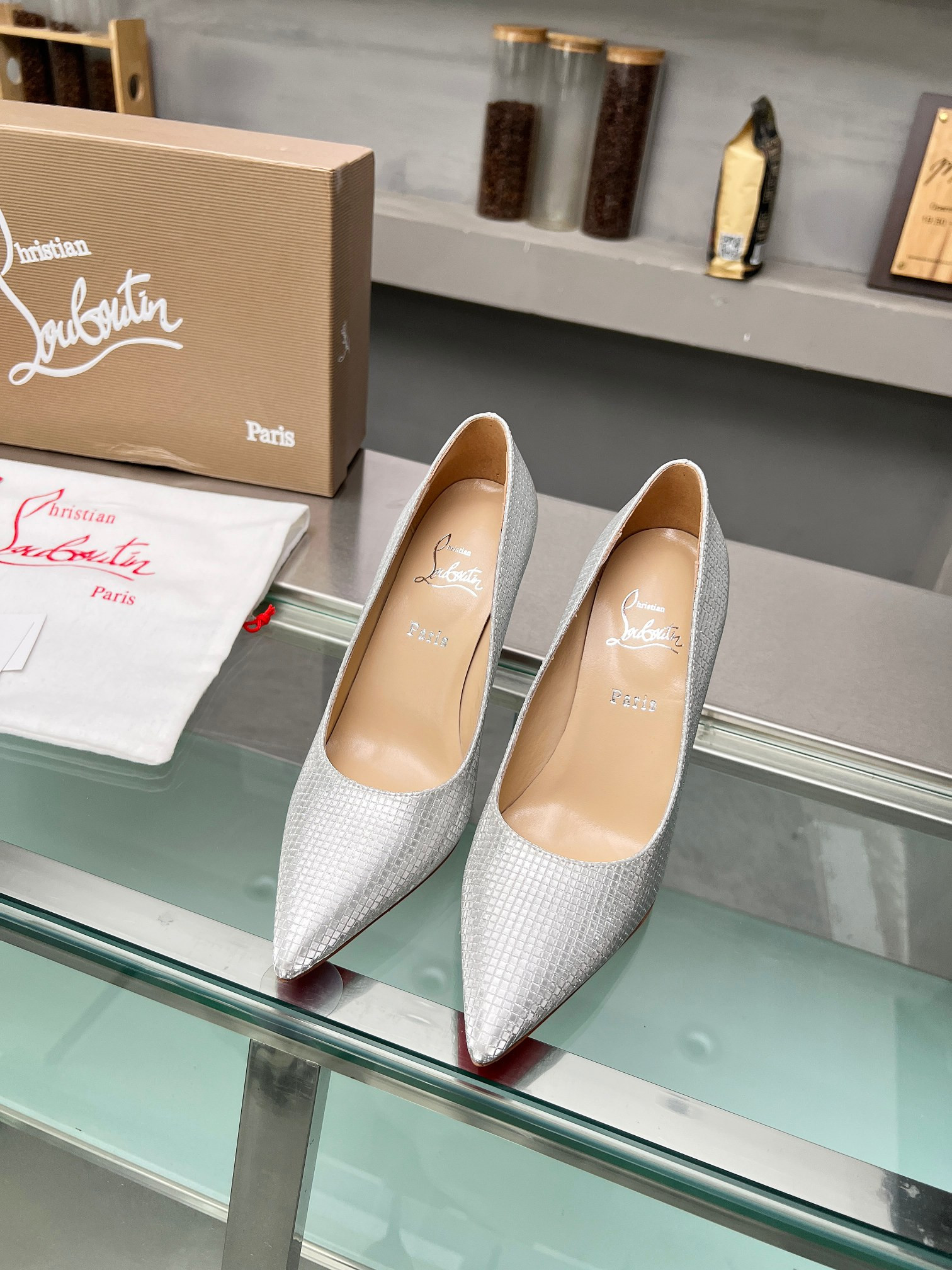 ua chr1st1an louboutin cl red-botT0m shoes