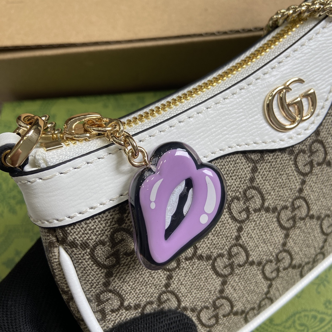 Gvc*1  X Hattie Stewart  BAG  10 x 19 x 3 CM