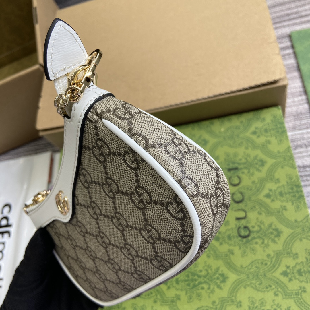 Gvc*1  X Hattie Stewart  BAG  10 x 19 x 3 CM