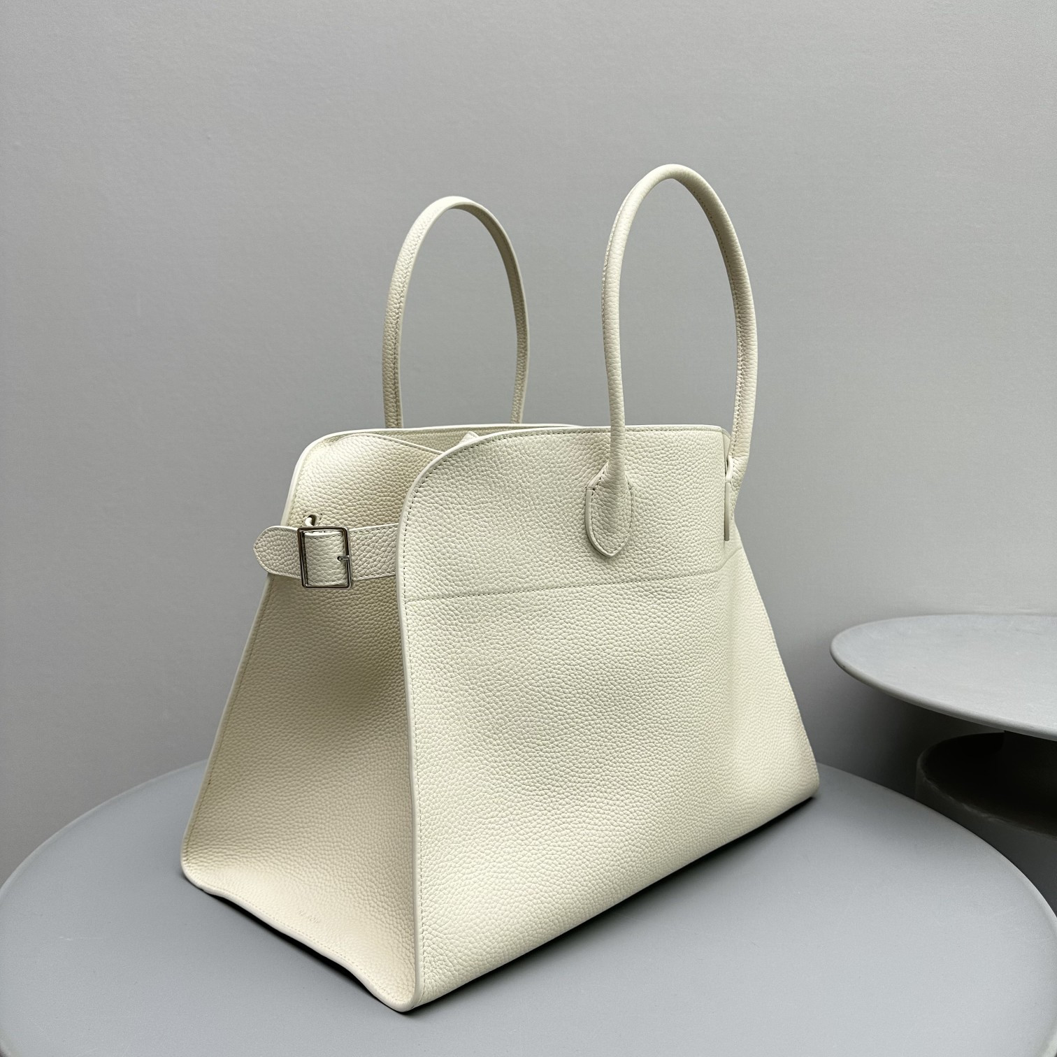The R0w MARGAUX 17 43x24x30cm