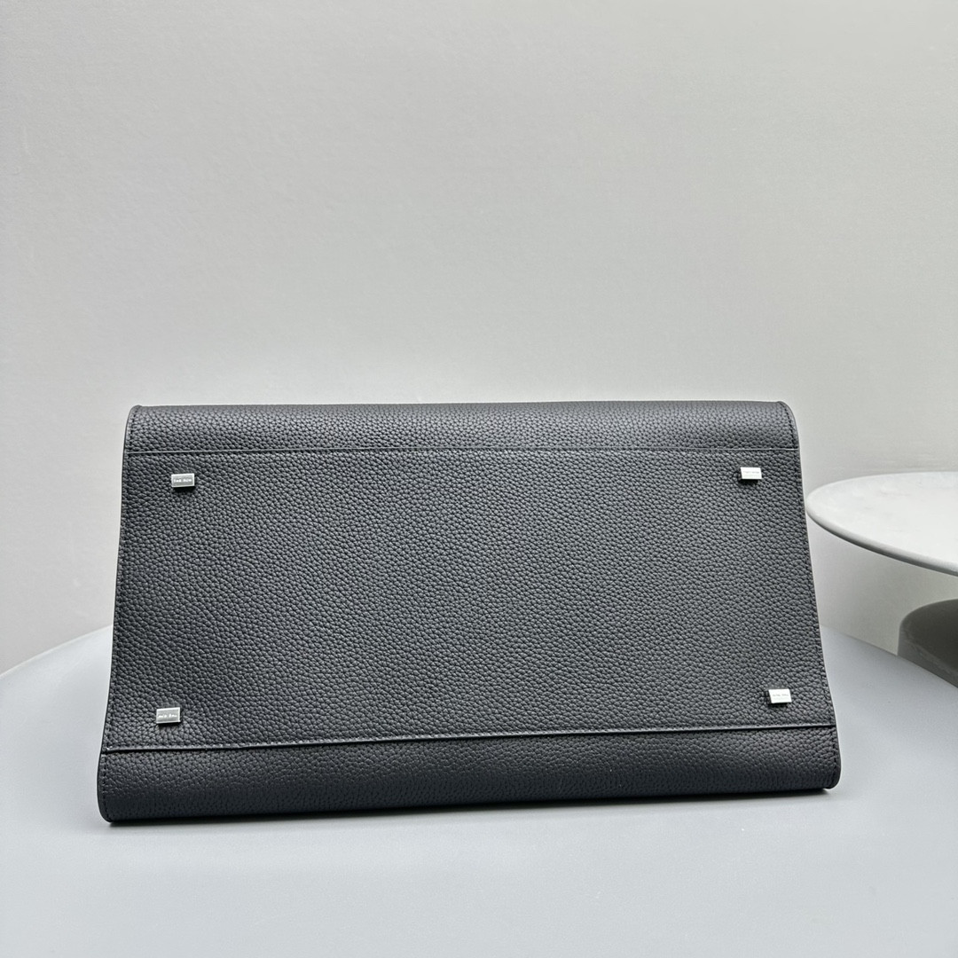The R0w MARGAUX 15 38.5x16x30cm