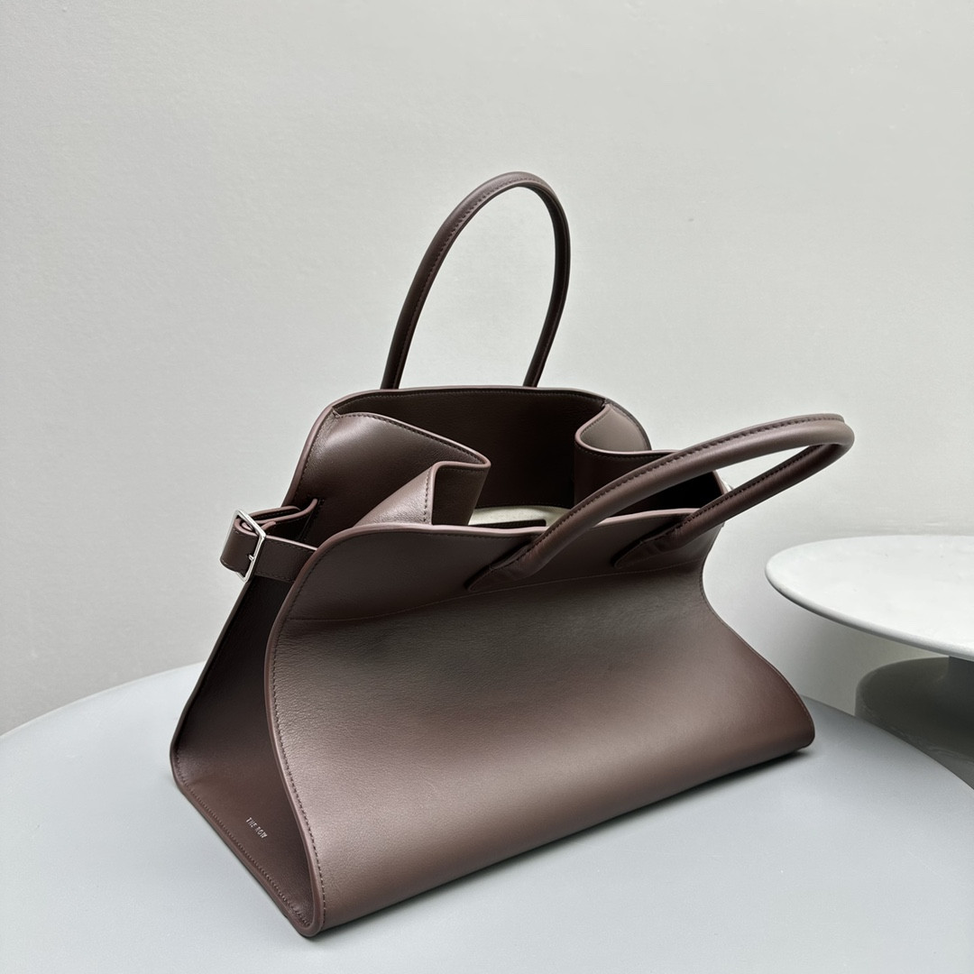 The R0w MARGAUX 15 38.5x16x30cm