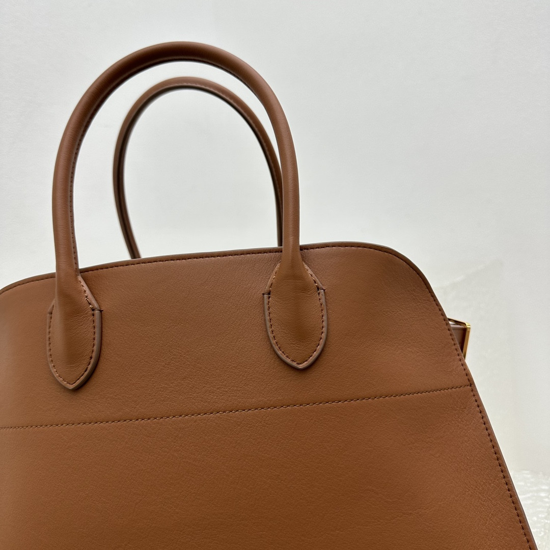 The R0w MARGAUX 15 38.5x16x30cm