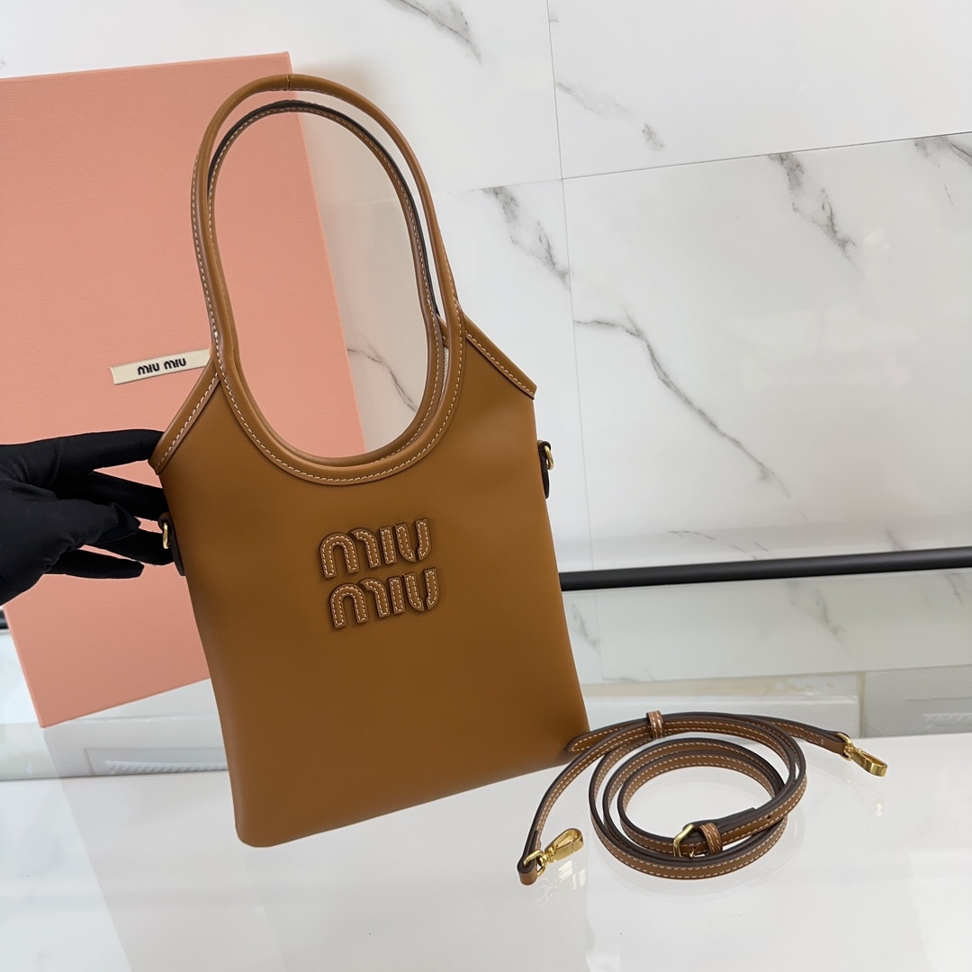 M1v M1v ivy leather handbag 20x 24 cm