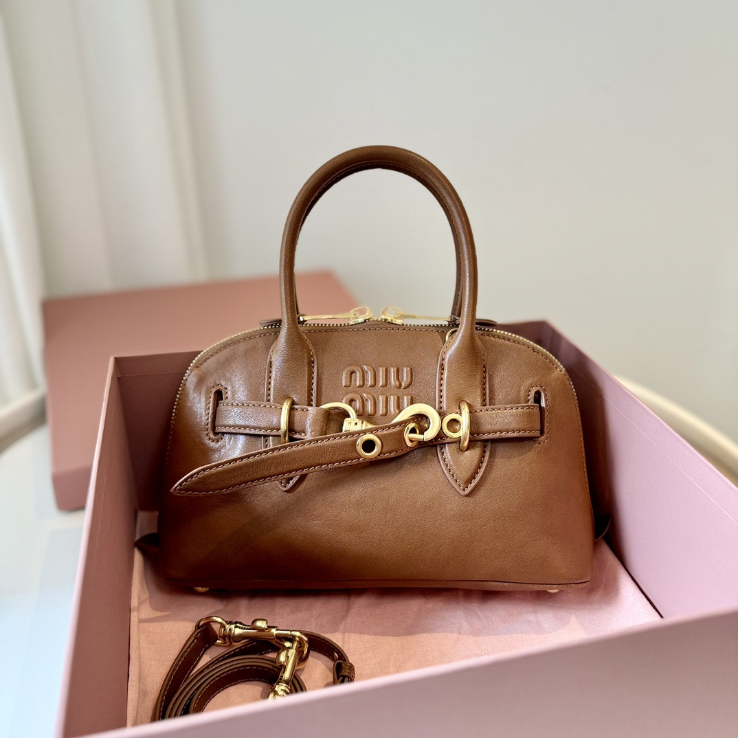 M1v M1v aventure nappa leather top-handle bag 16.5x28x10cm