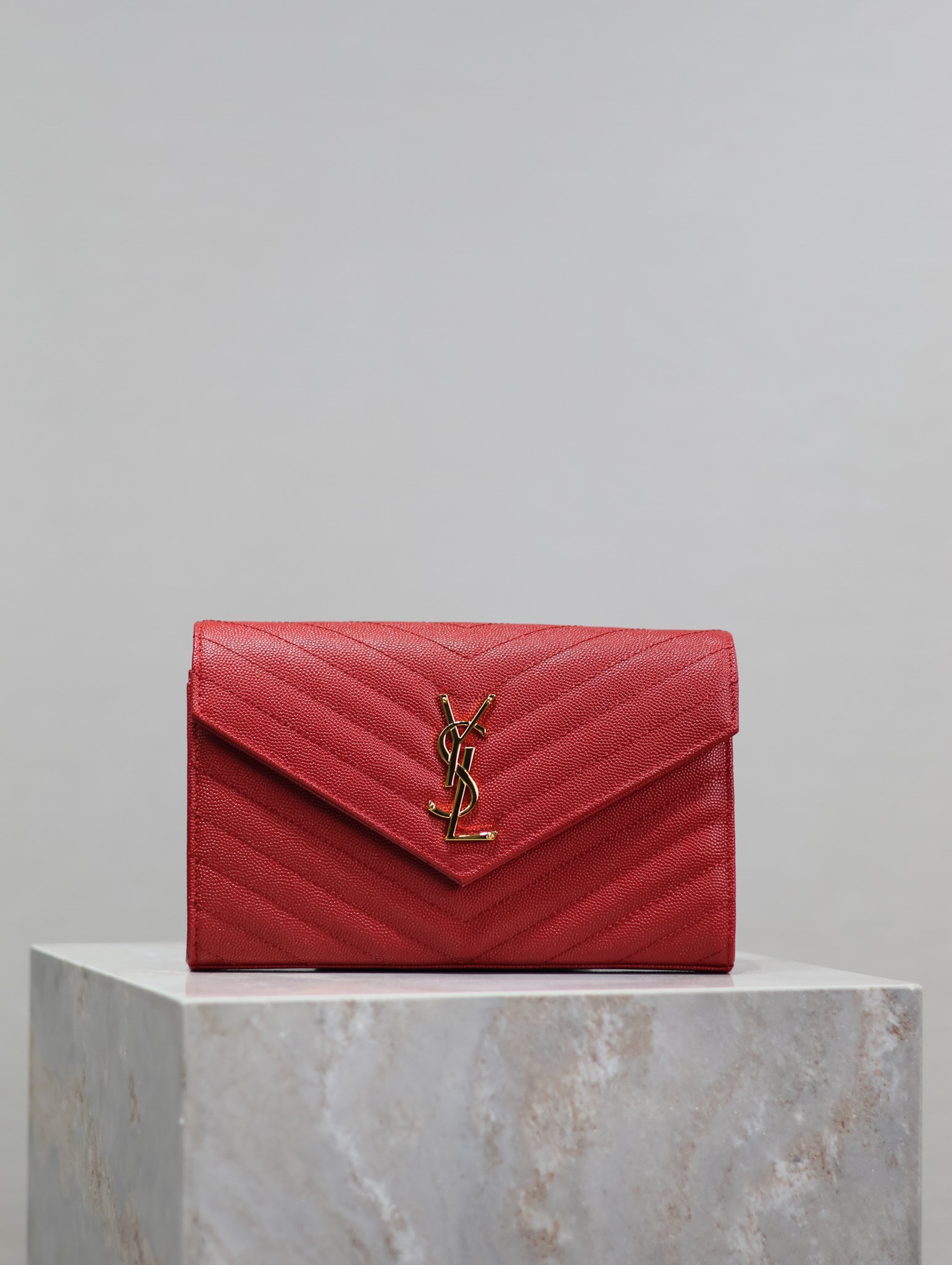 Y51 Cassandra Monogram Classic Chain Wallet in Grained Poudre Leather 22.5 x 14 x 4cm