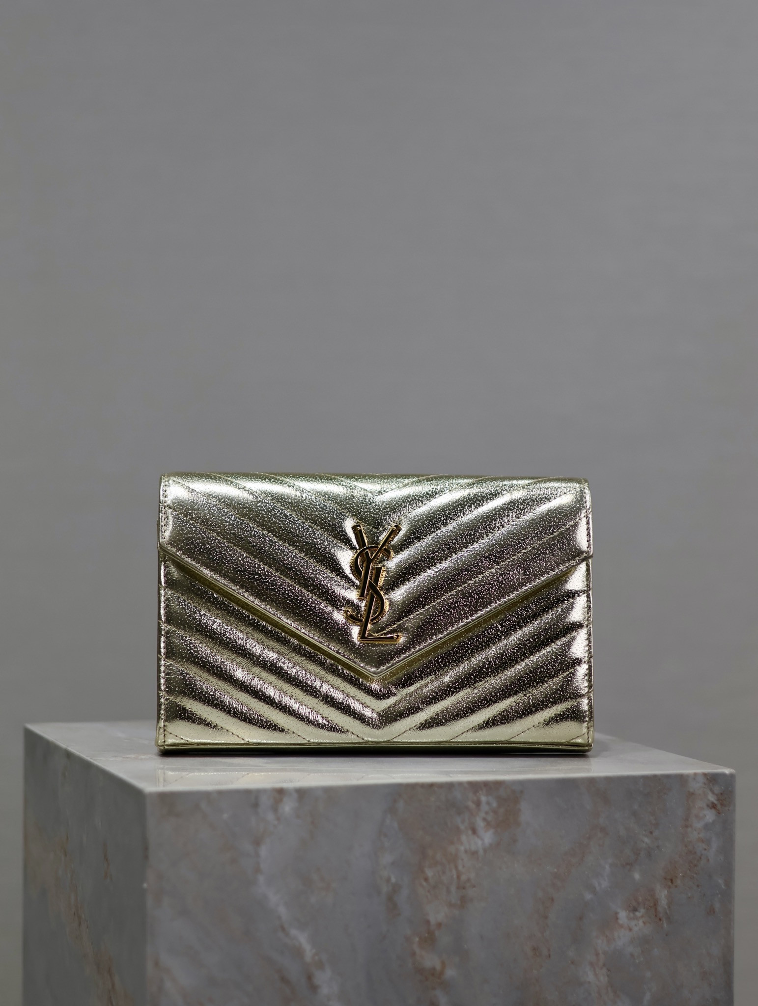 Y51 Cassandra Monogram Classic Chain Wallet 22.5 x 14 x 4cm
