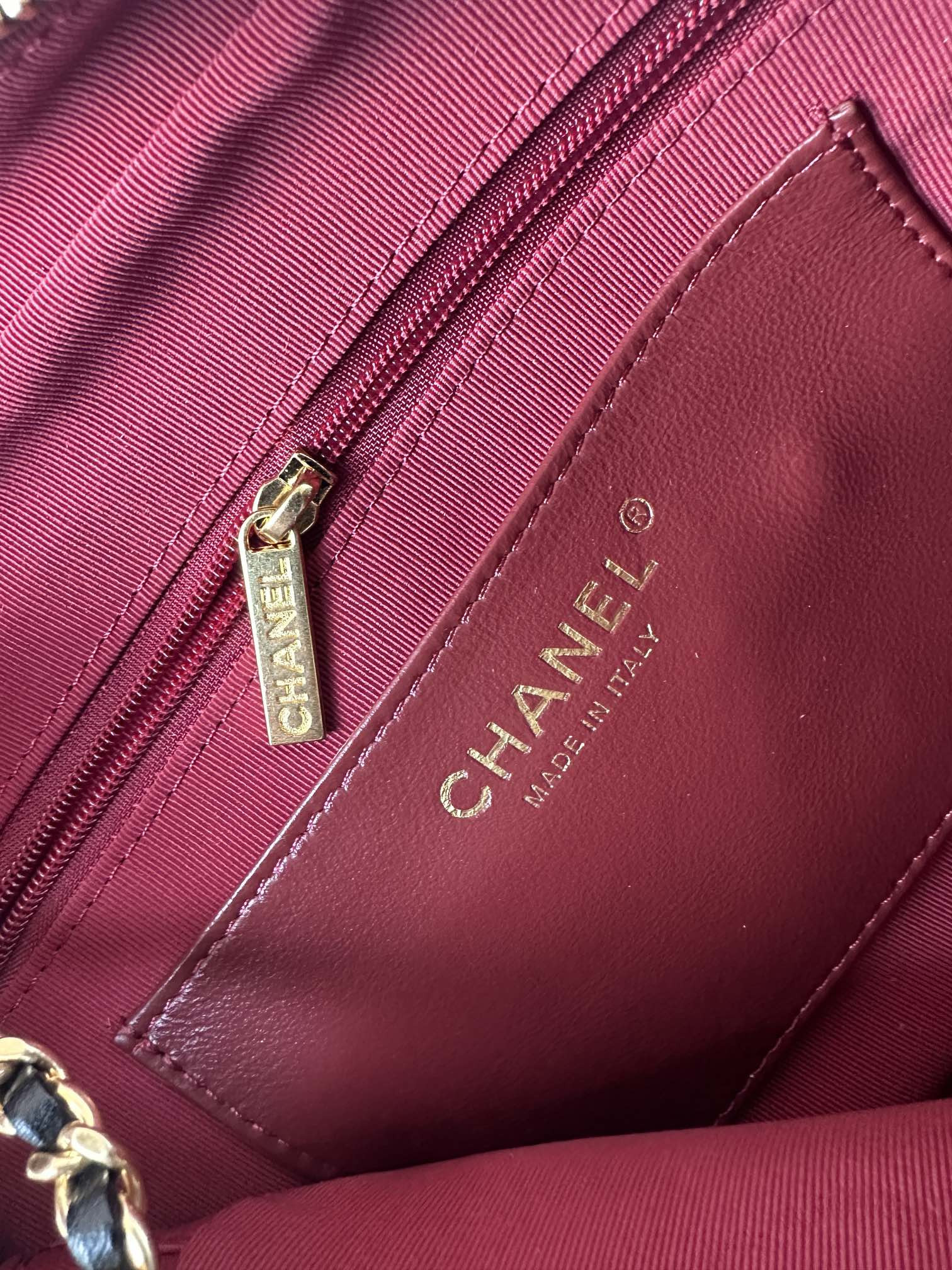 Ch**el Camera Case 25X17X8cm
