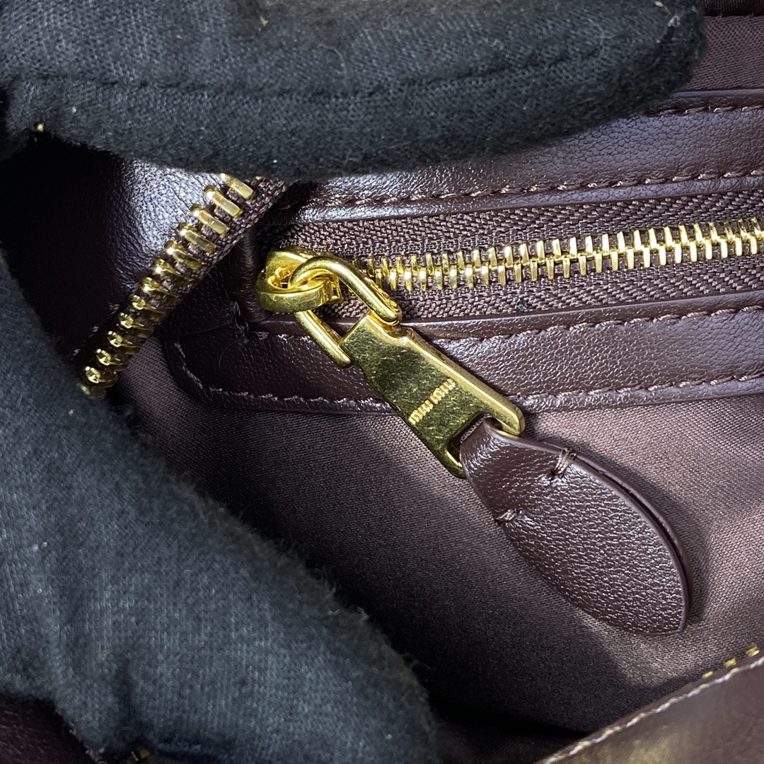 M1v M1v arcadie matelassé nappa leather bag 22x10.5x7.5cm