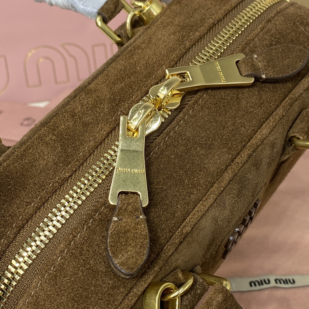 M1v M1v arcadie padded suede top-handle bag 22x10.5x7.5cm