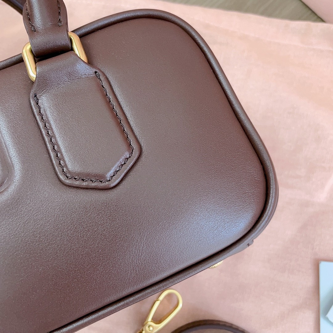 M1v M1v arcadie leather bag 10.5x22x7.5cm