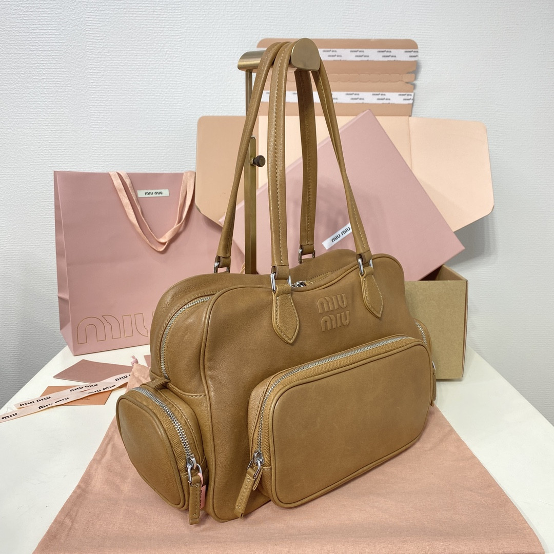 M1v M1v nappa leather top-handle bag 22x32x14cm