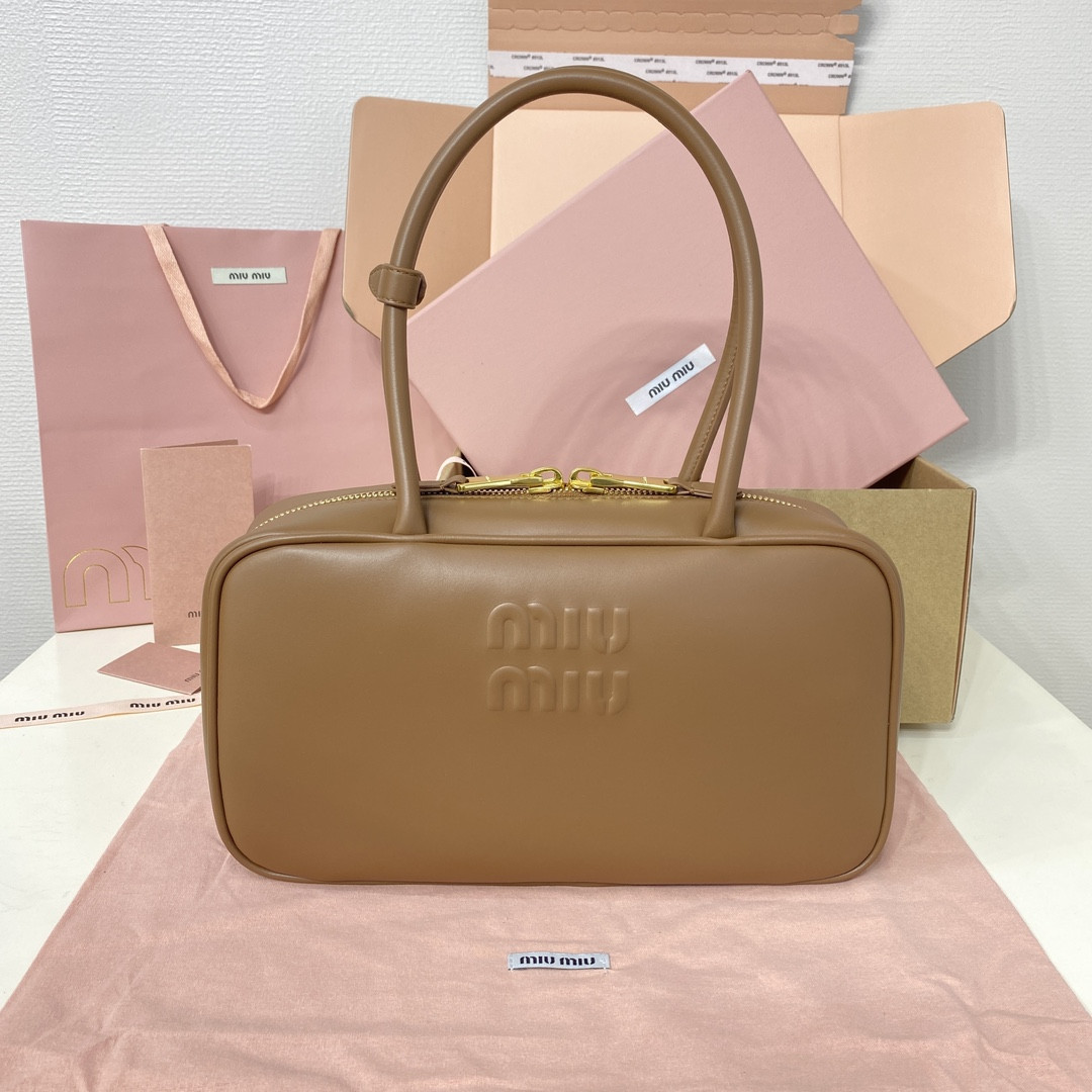 M1v M1v beau naplak leather bag 29x17x9cm