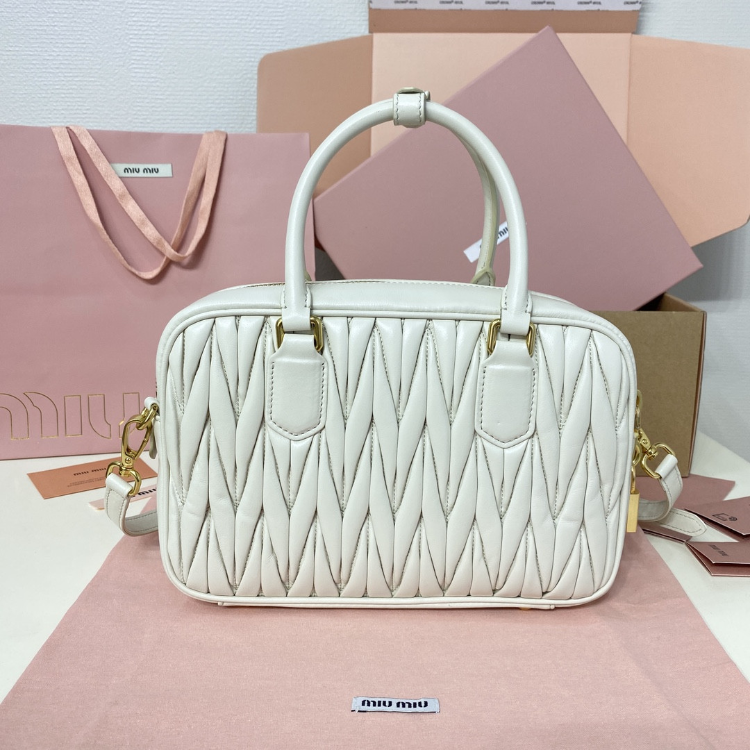 M1v M1v arcadie matelassé nappa leather bag 24x16x7.5cm