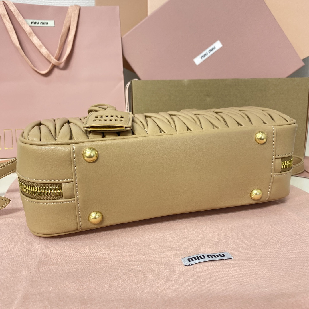 M1v M1v arcadie matelassé nappa leather bag 12x27x9cm