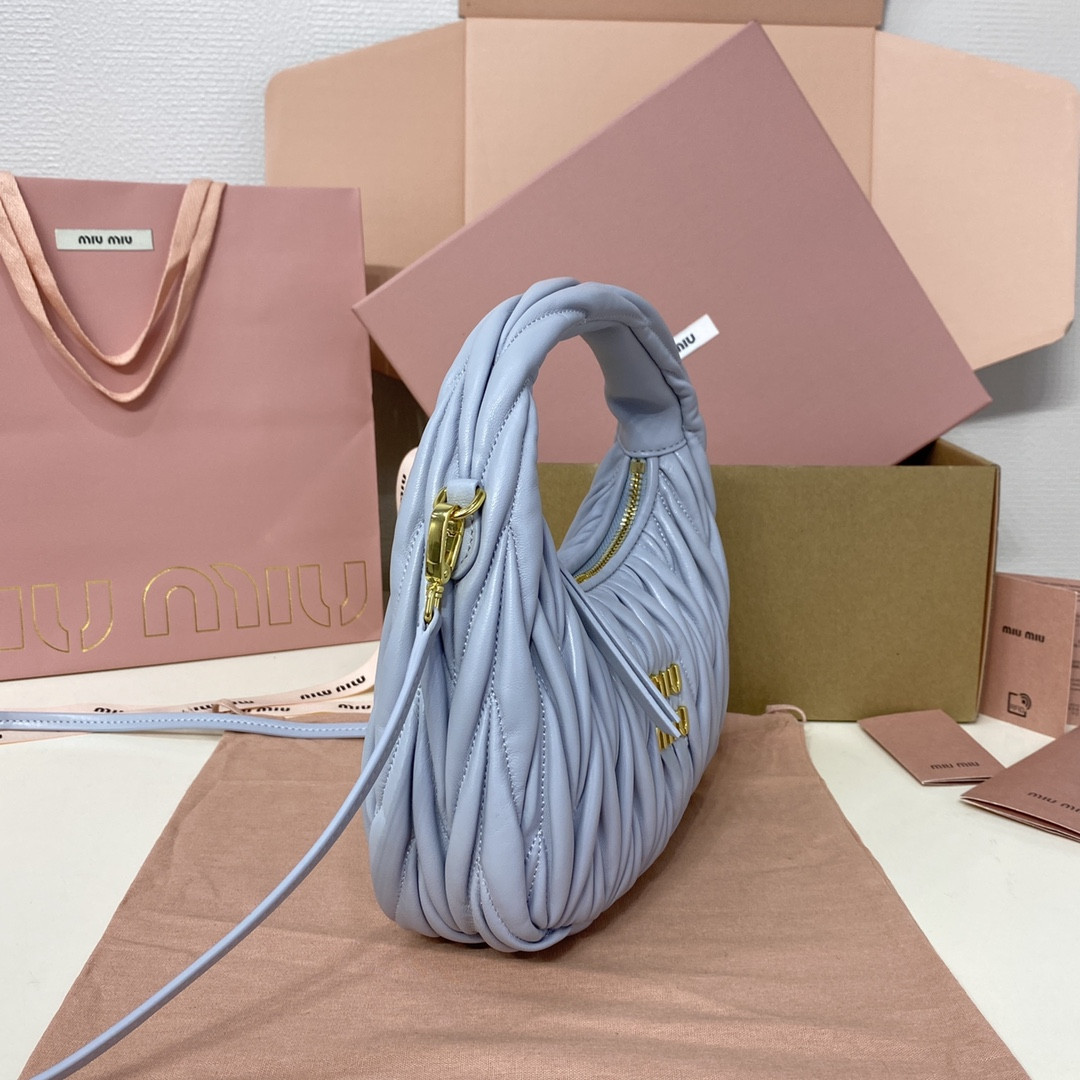 M1v M1v wander matelassé nappa leather hobo bag 17x20x6cm