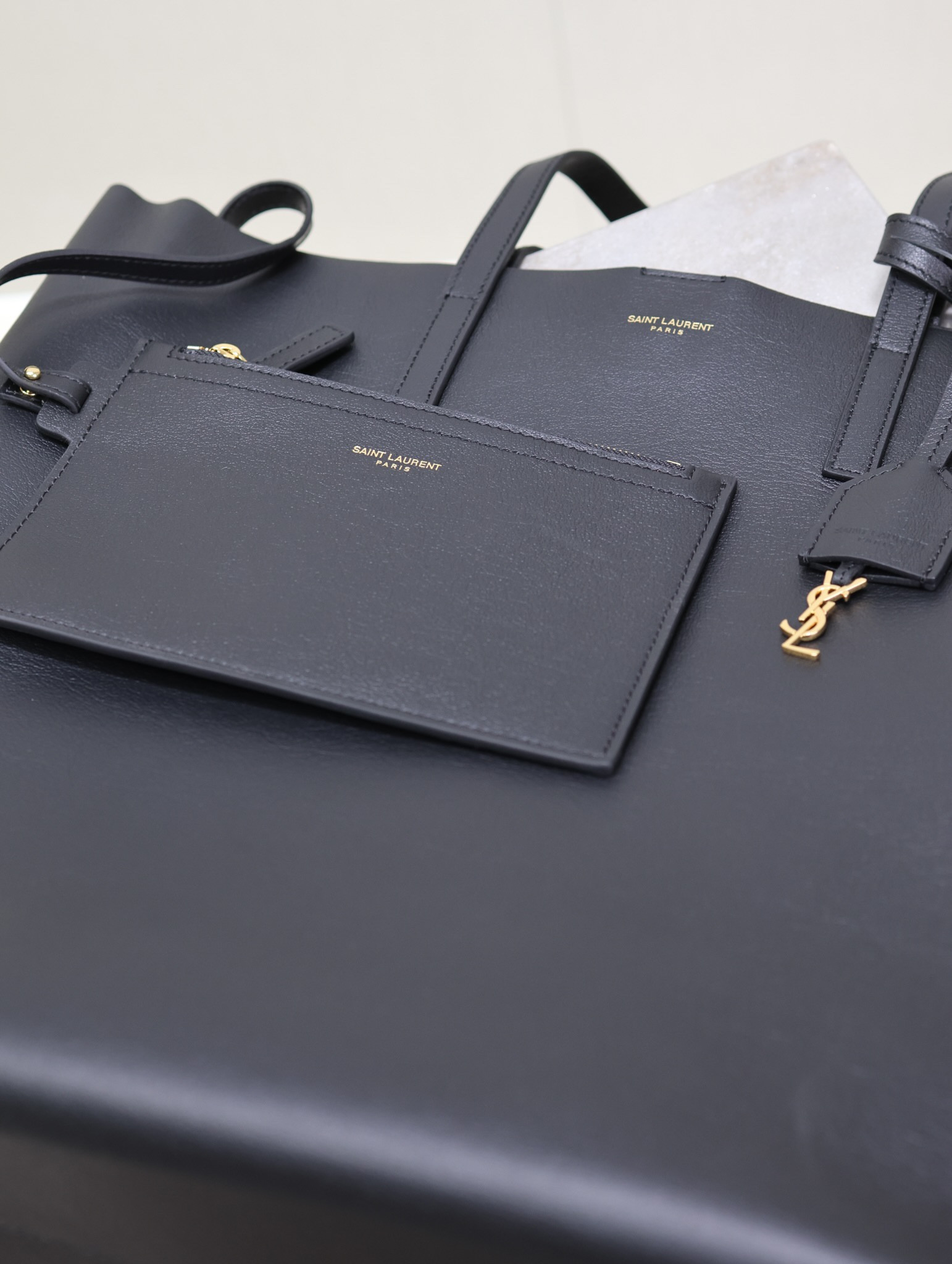 Y51 SHOPPING Sa1nt Lau*nt IN LEATHER 32.5×35×10.5cm