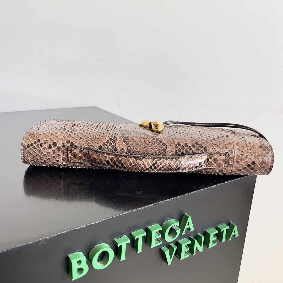 B0tt*ga Ven*ta Andiamo Clutch 31x13x3cm