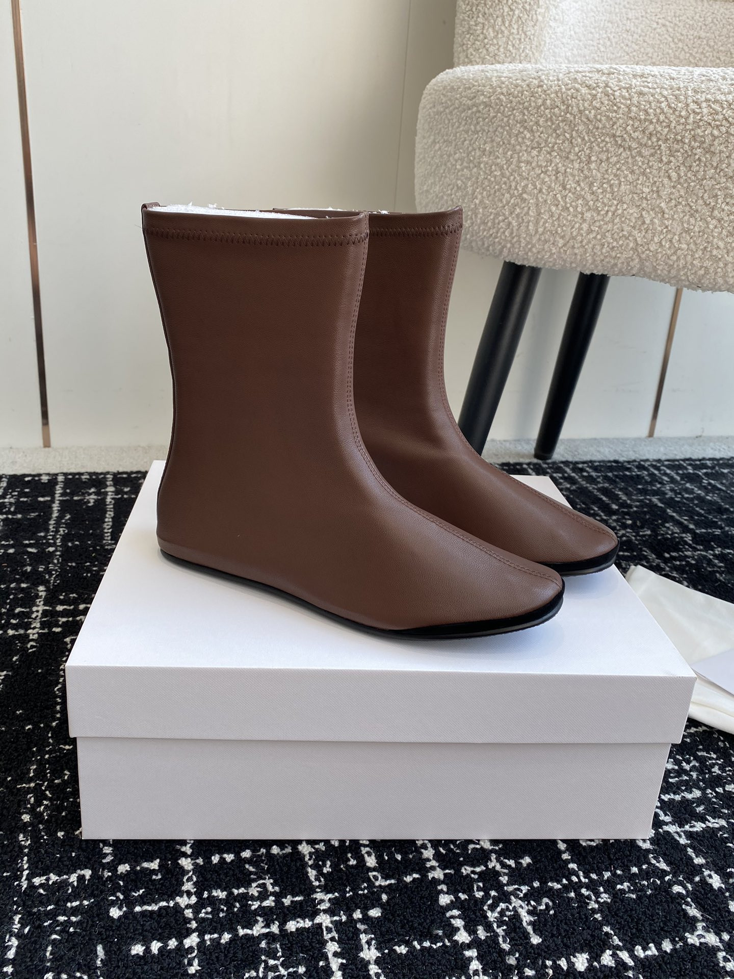 UA The R0w Boot