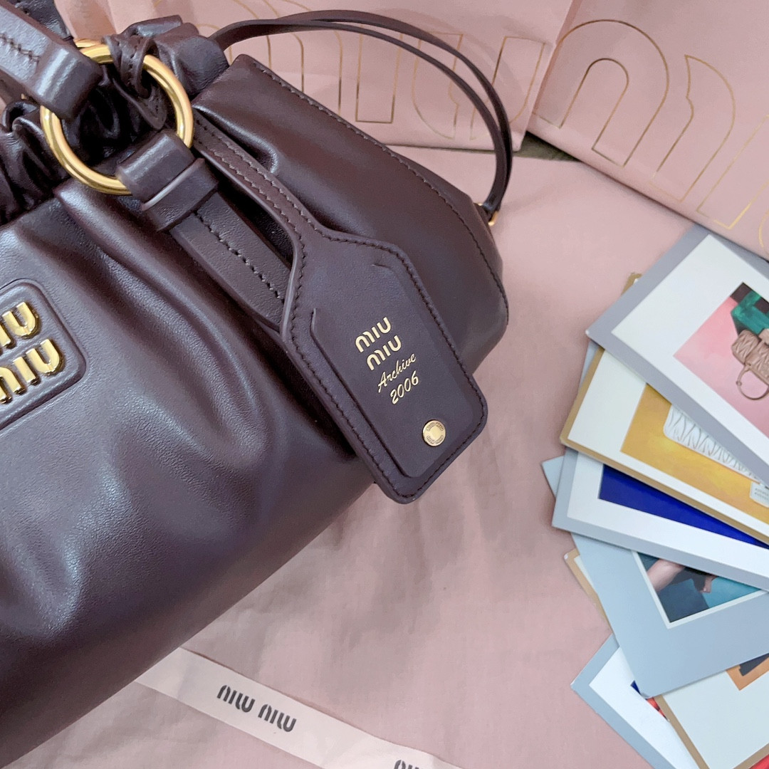 M1v M1v small joie nappa leather bag 16x32x10.5cm