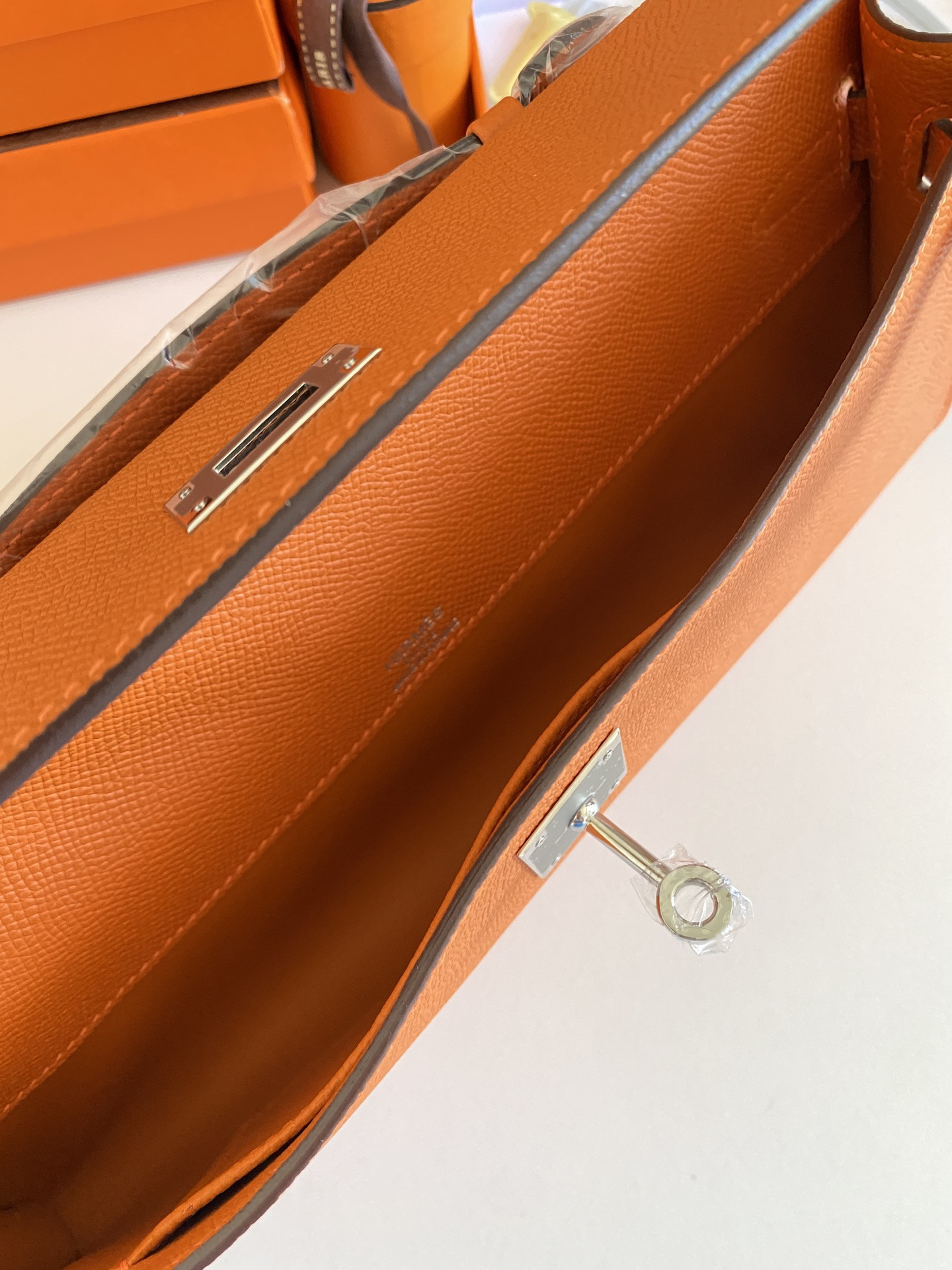 H**me5 Kelly Cut 31cm Epsom Leather