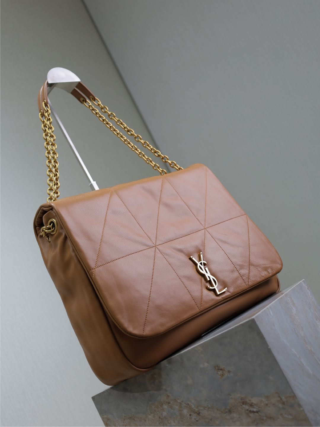 Y51 large jamie 4.3 in lambskin 43x29x9cm
