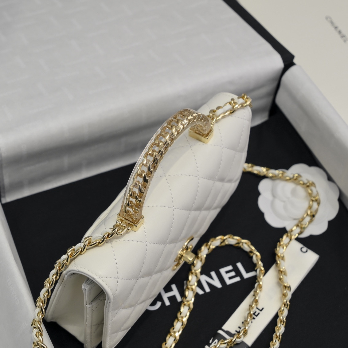 Ch**el Clutch With Chain 19cm